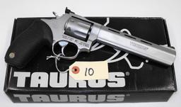 (R) Taurus Tracker 17 HMR Revolver