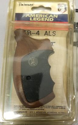 Assorted Pistol Grips (4-Grips)