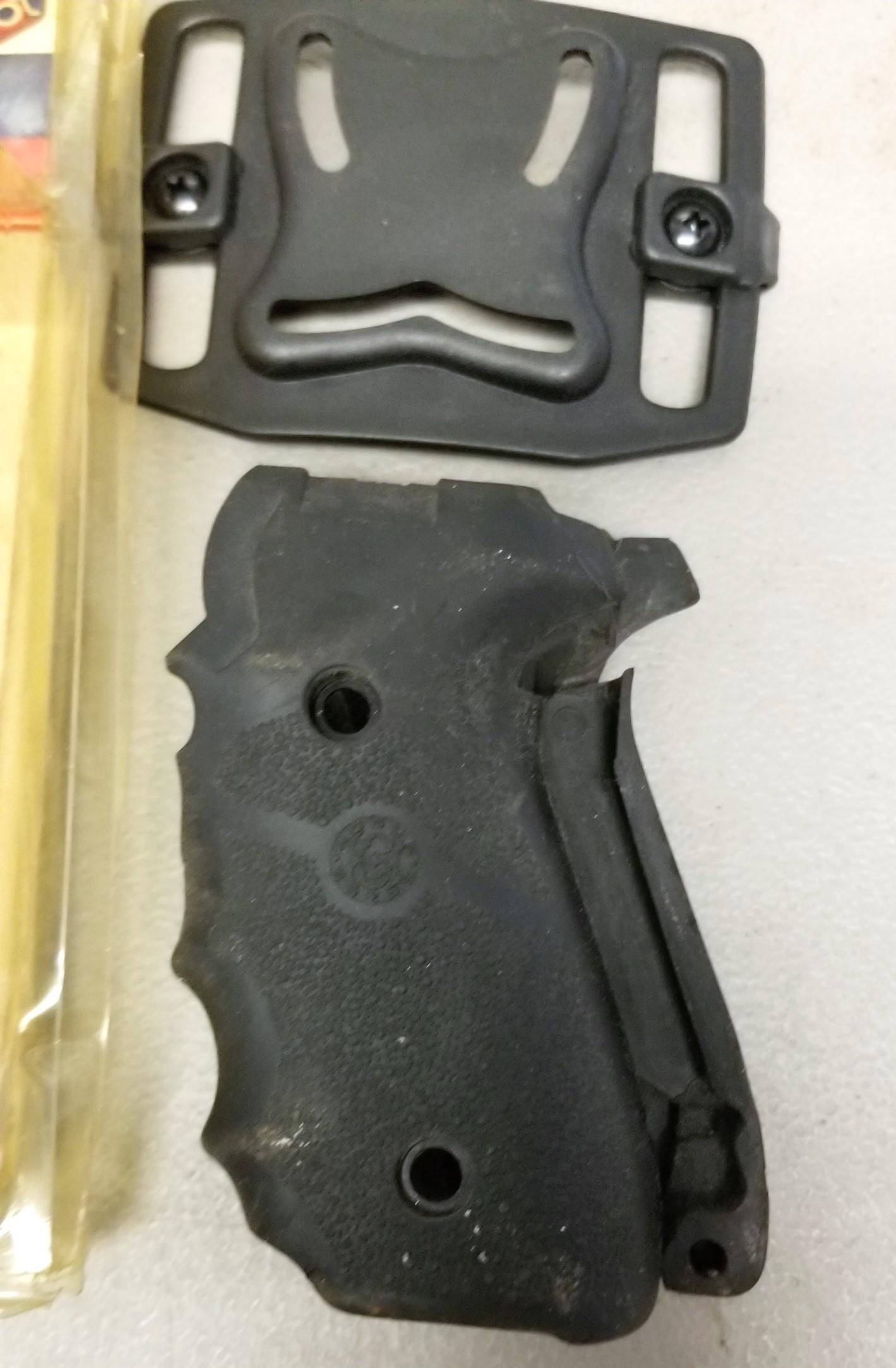 Assorted Pistol Grips (4-Grips)