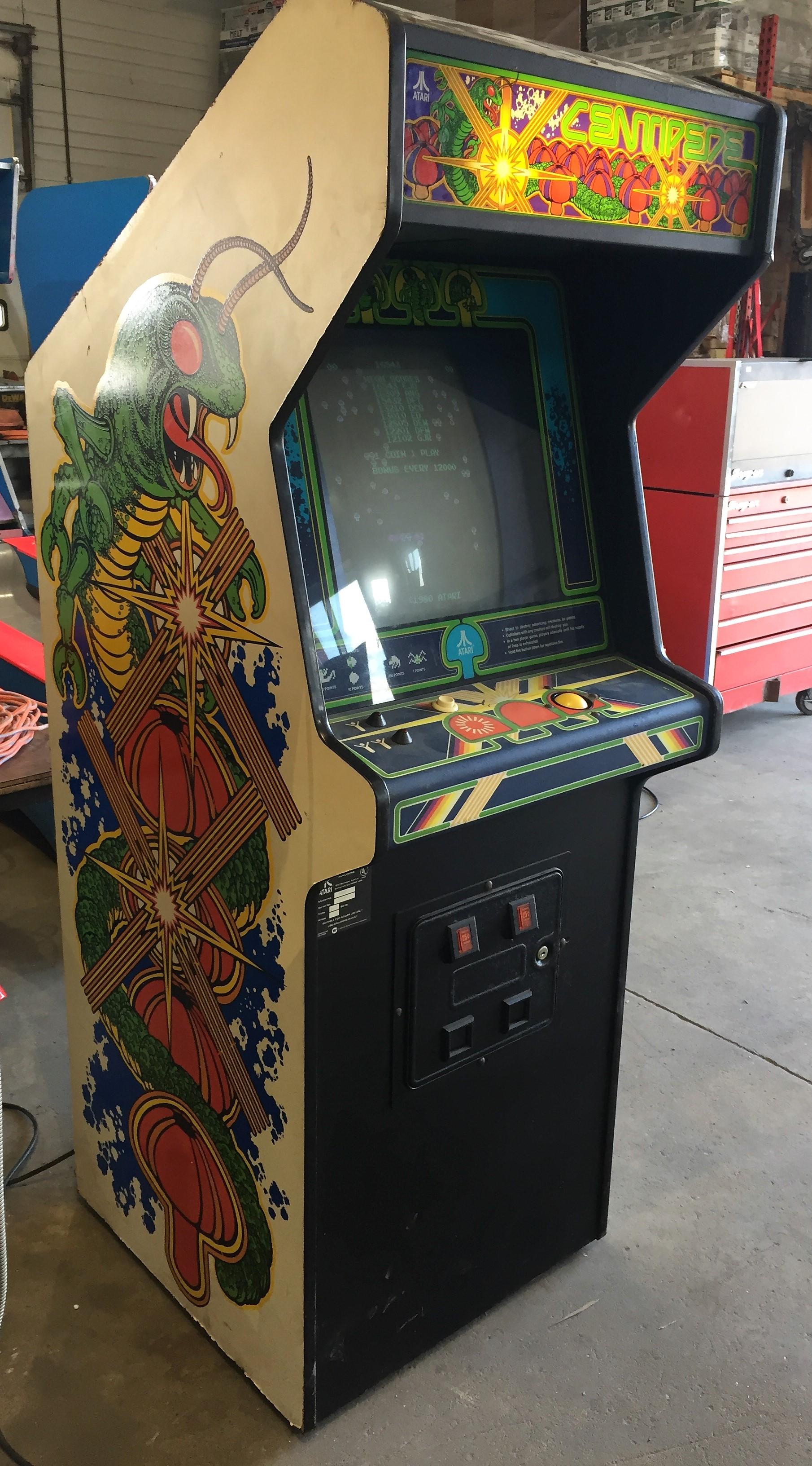 1980 Atari "Centipede" Arcade Game