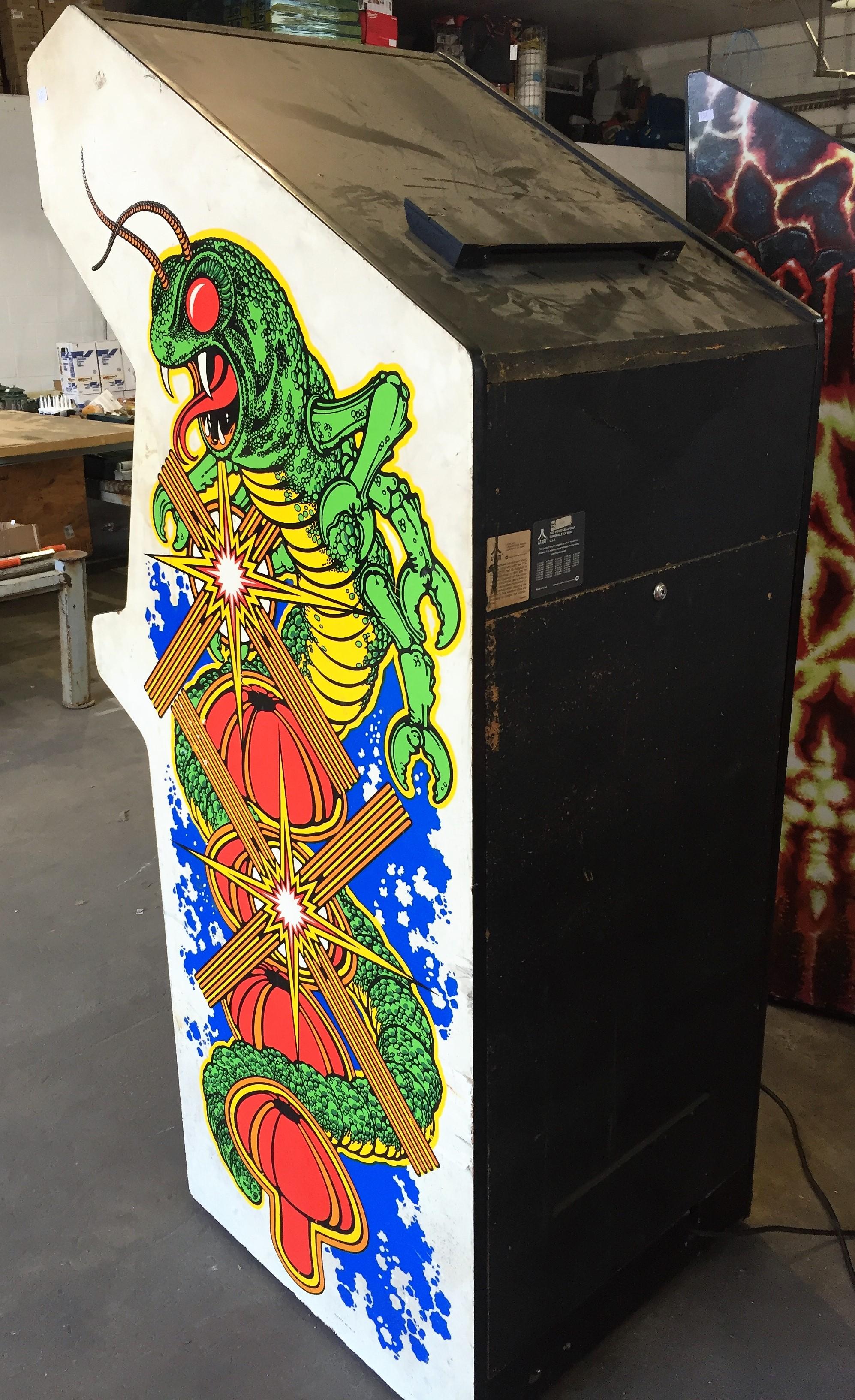 1980 Atari "Centipede" Arcade Game