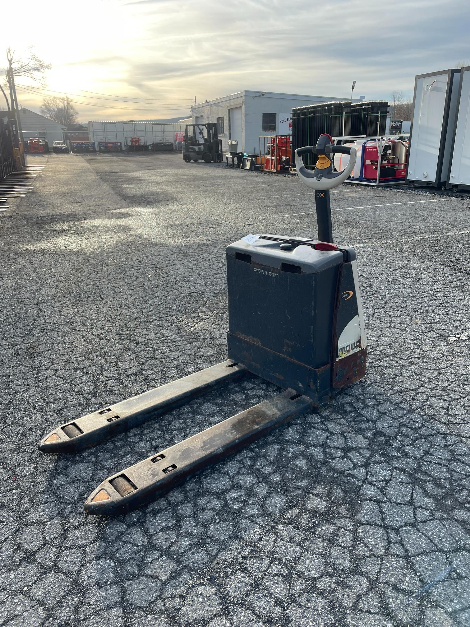 Crown WP3035-45 Electric Walk Behind Pallet Jack