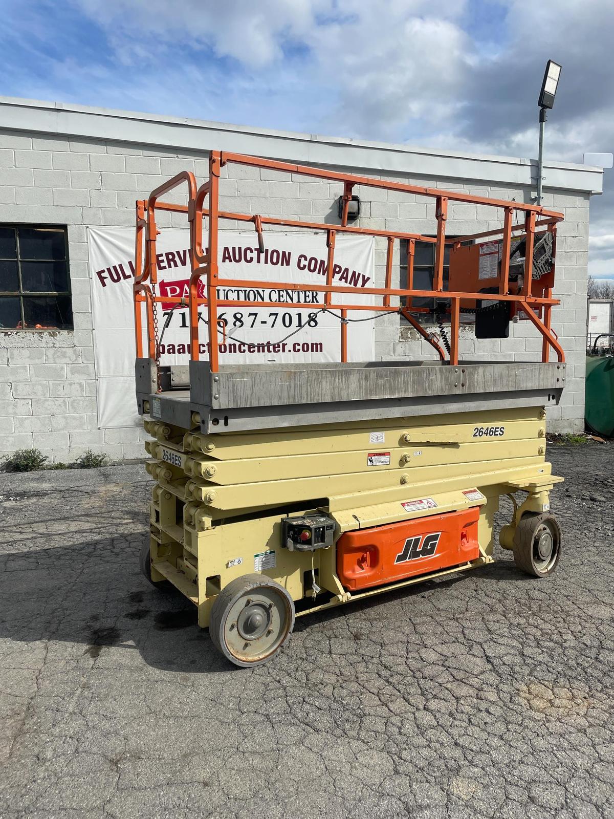 2004 JLG 2646ES Electric Scissor Lift