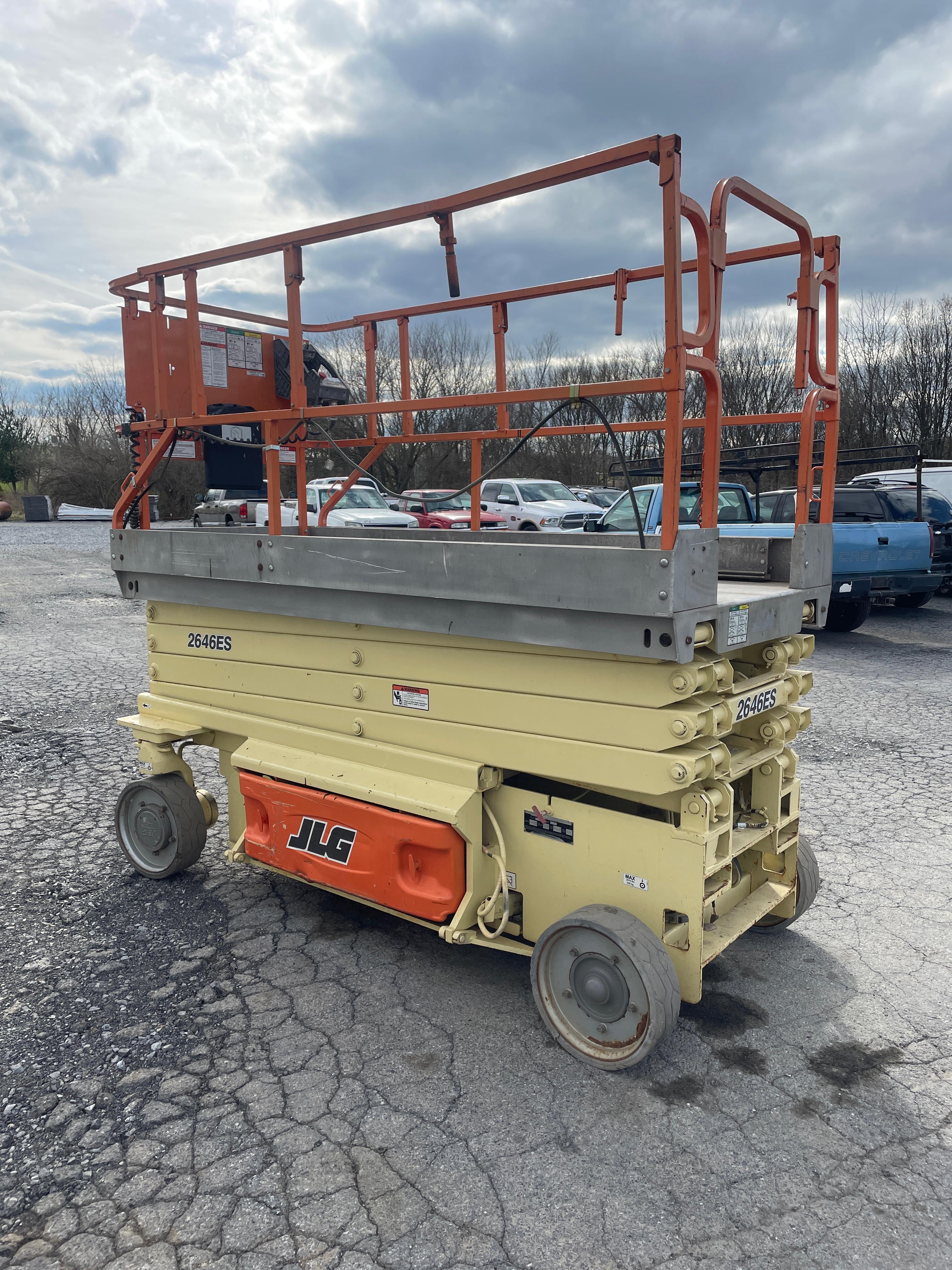 2004 JLG 2646ES Electric Scissor Lift