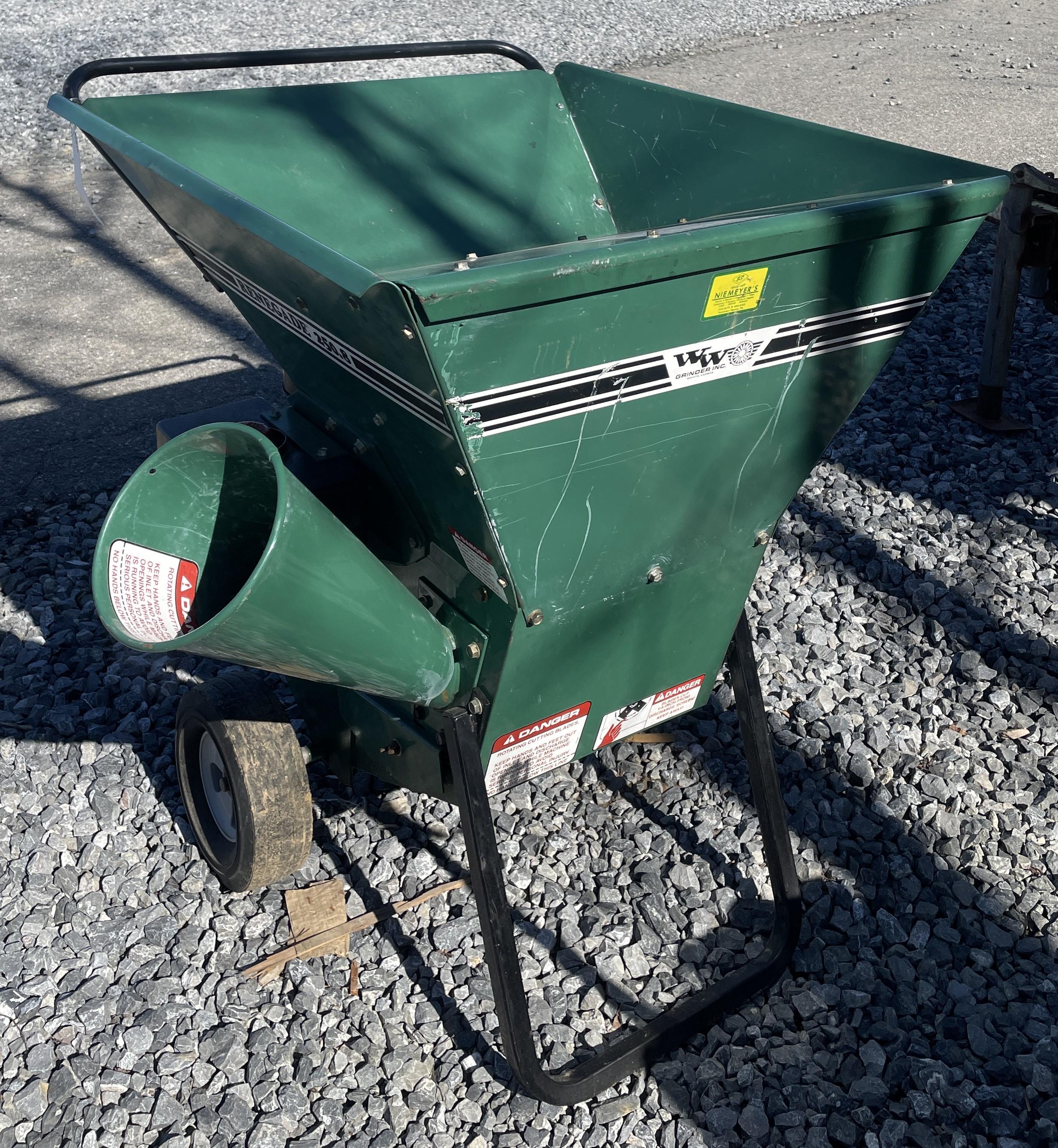 WW Grinder 250.8 Portable Chipper