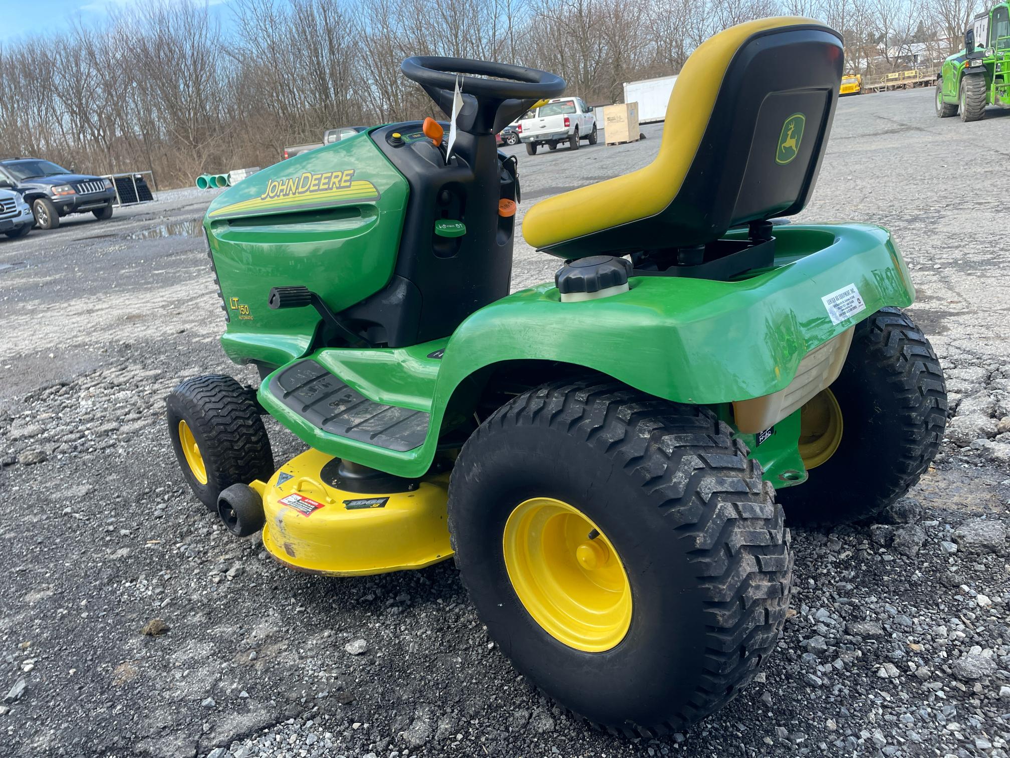 John Deere LT-150 38" Hydrostatic Lawn Tractor