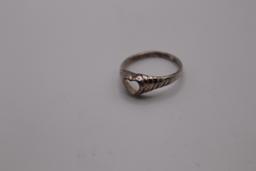 2.0 g. Sterling silver heart ring size 7