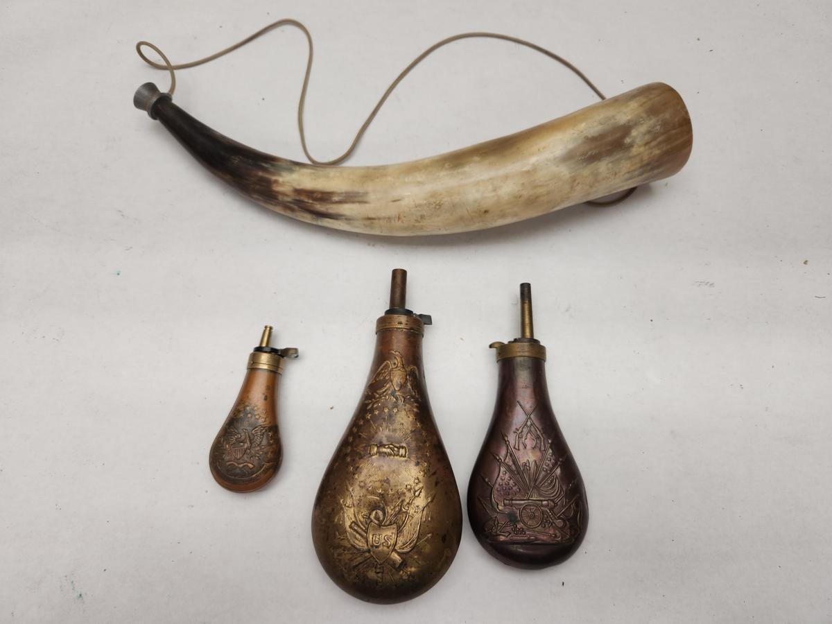 (4Pcs.) REPRO POWDER FLASKS AND POWDER HORN