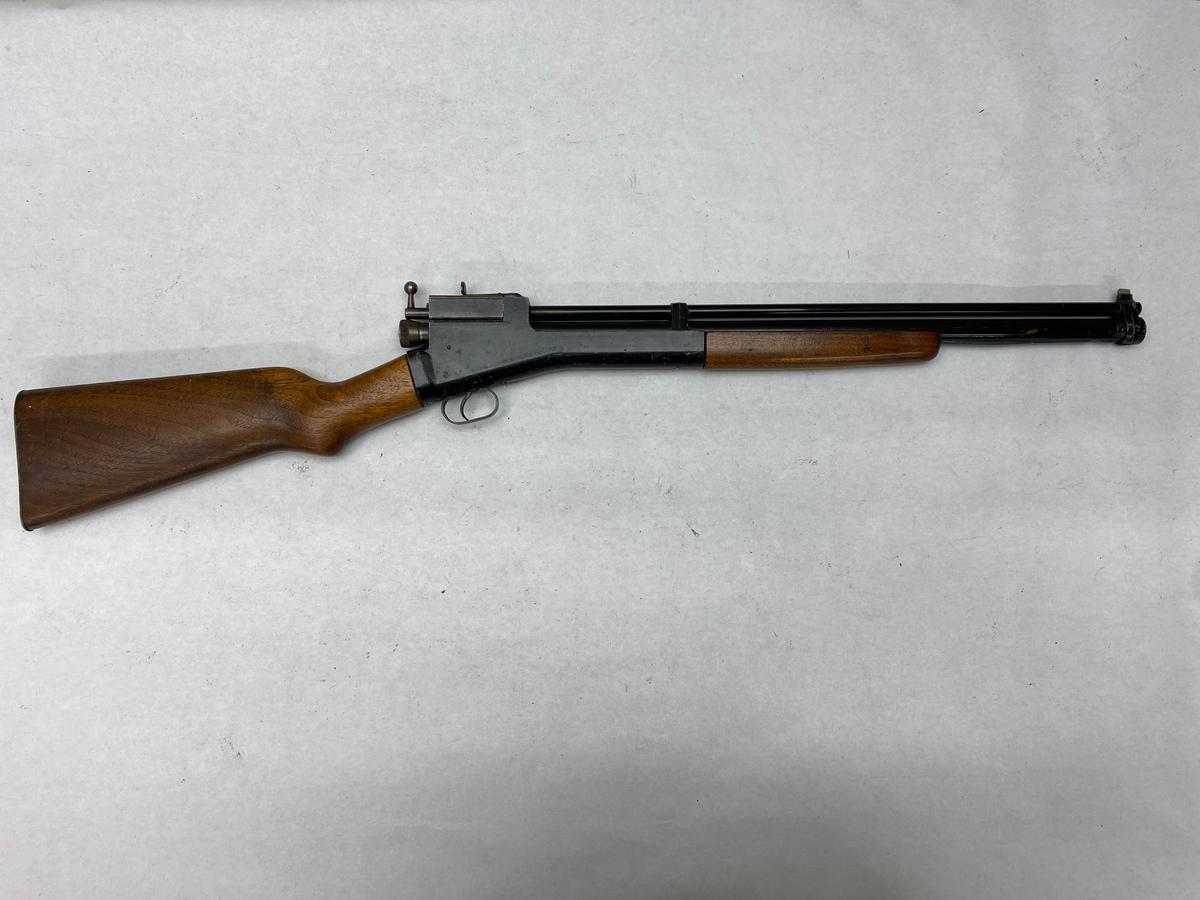 CROSMAN MODEL 102 .22CAL AIR RIFLE