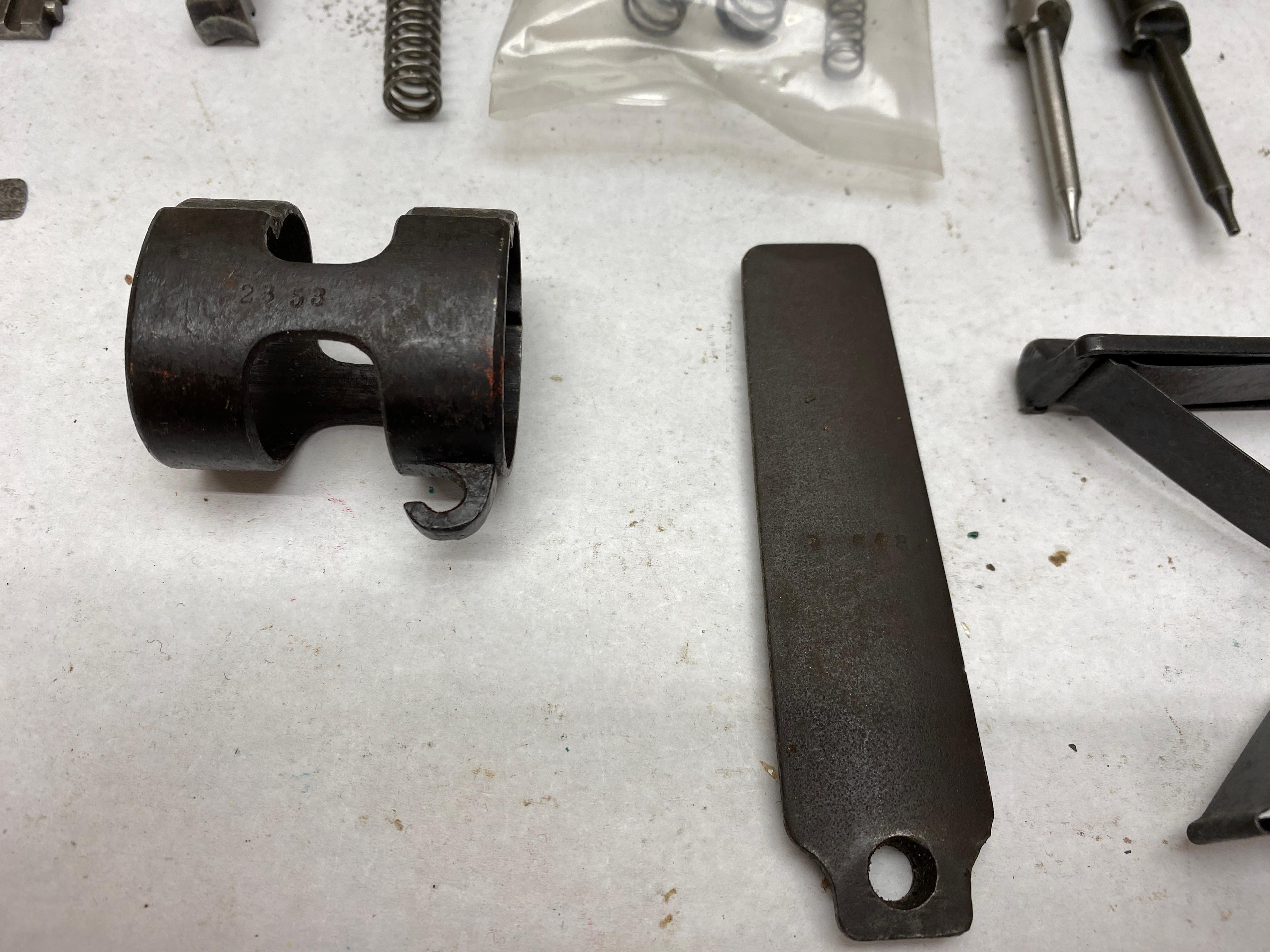 ASSORTED MAUSER 98 RIFLE PARTS