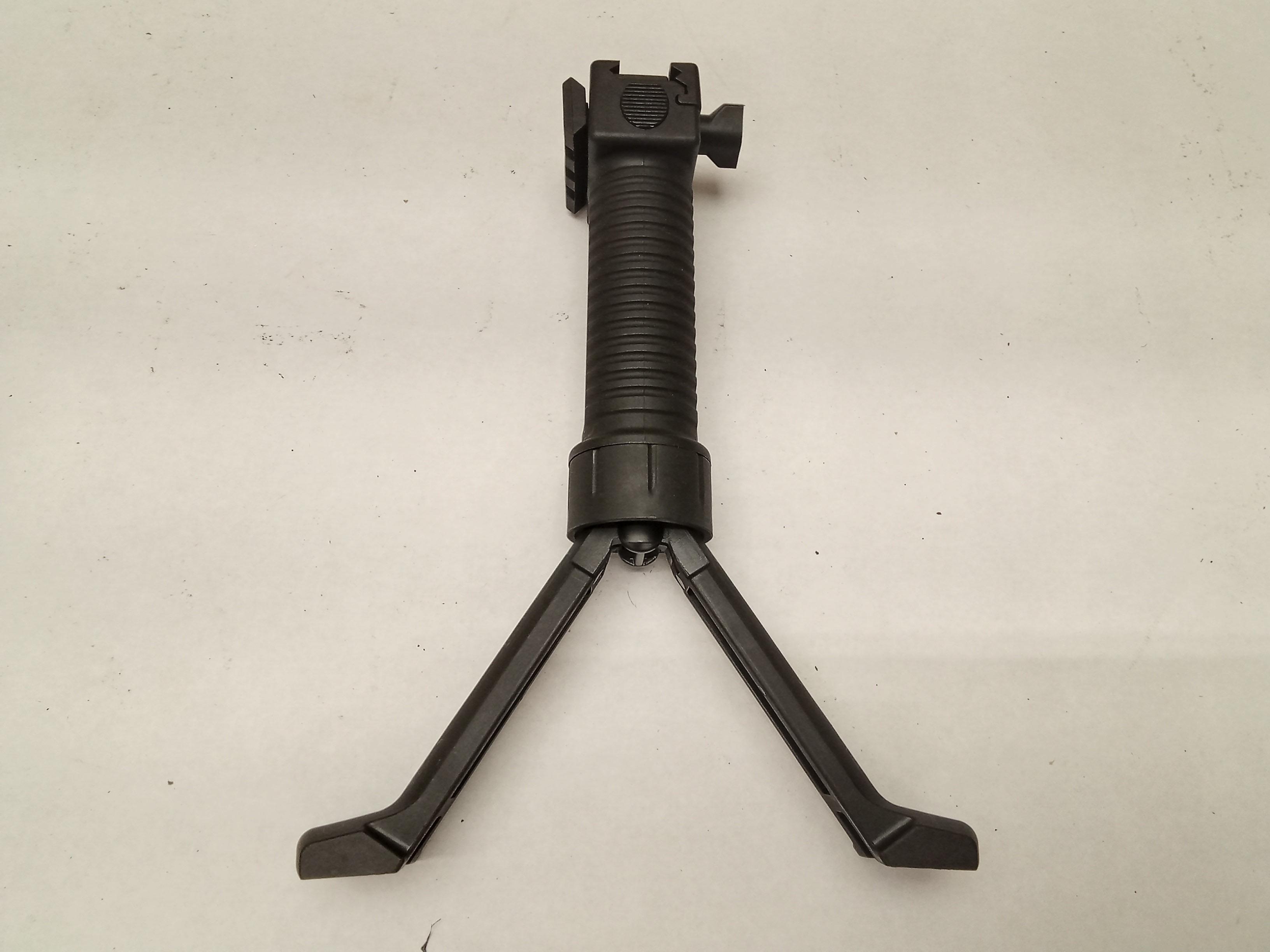 (3Pcs.) HARRIS BIPOD, STREAMLIGHT WML & MORE