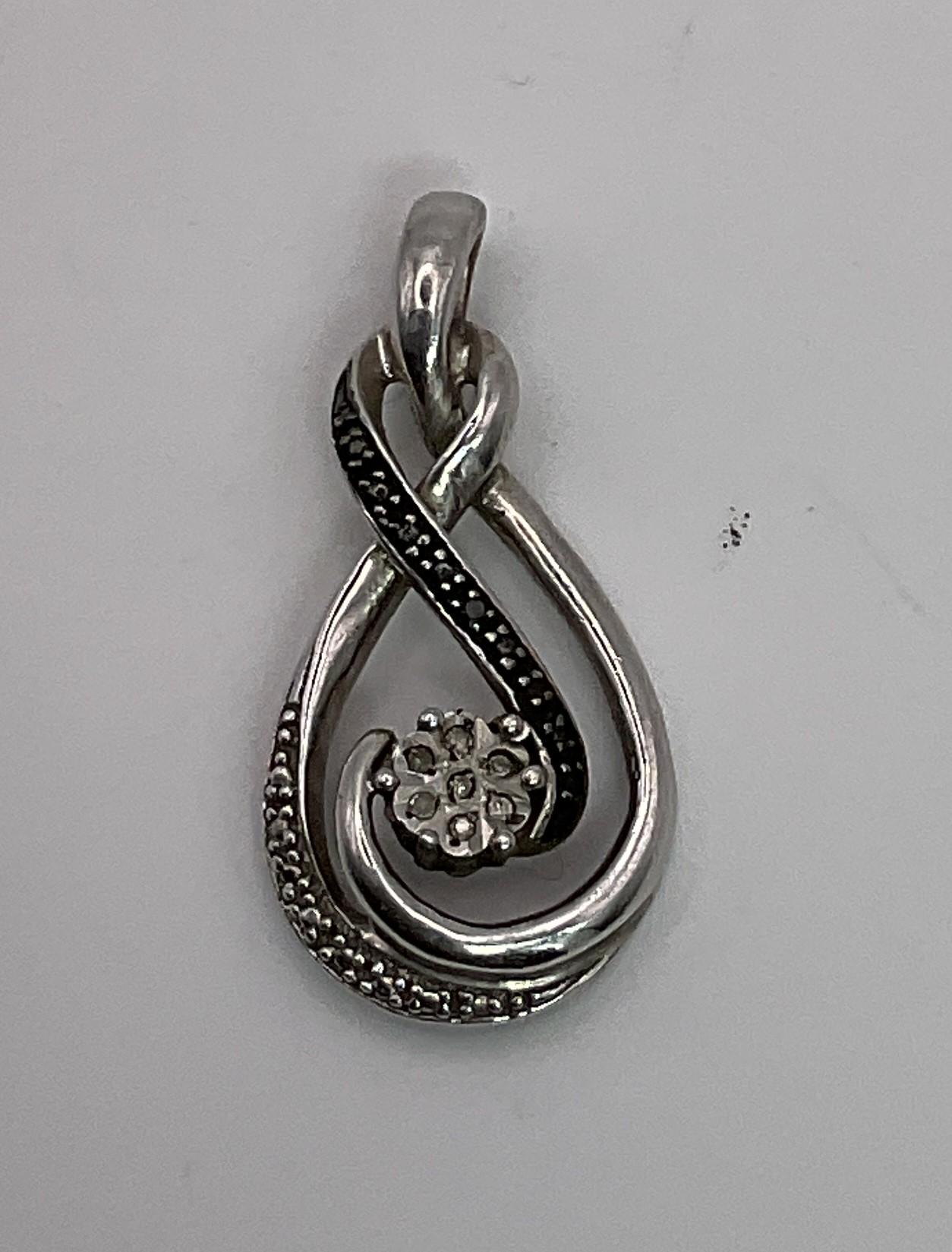 3.4g .925 Sterling Pendant 1"