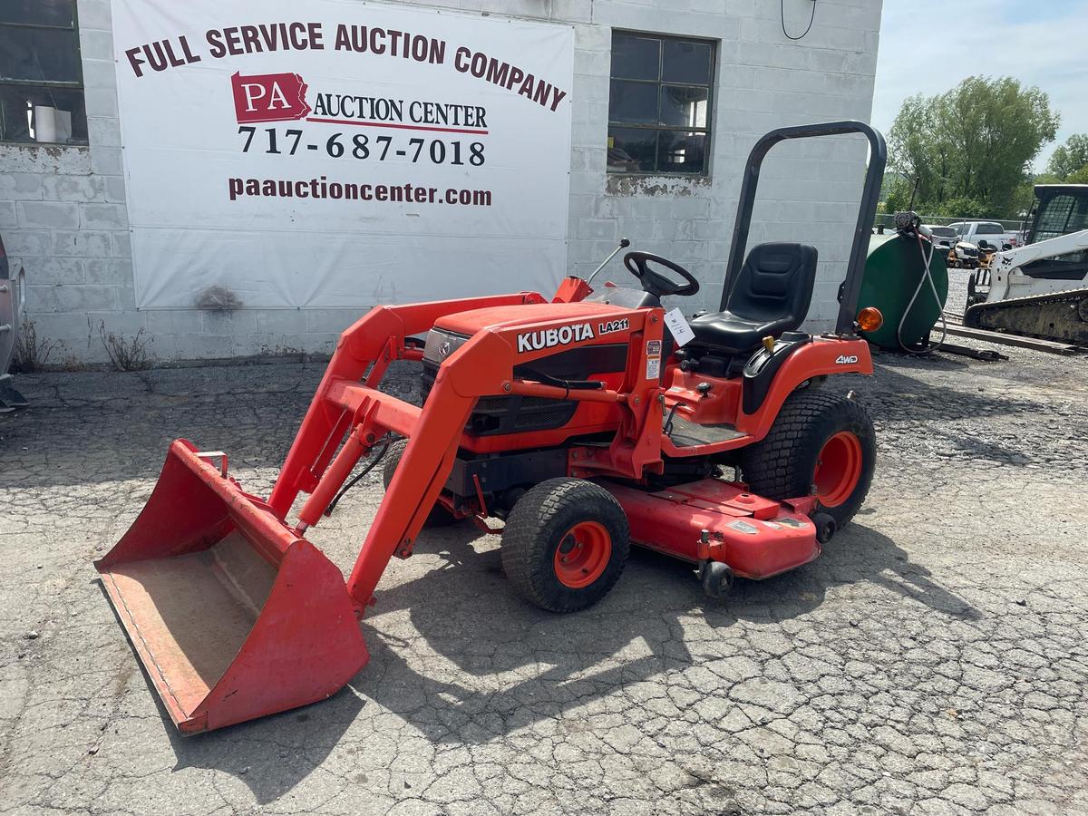 Kubota BX1800D 4X4 Hydrostatic Tractor W/Loader