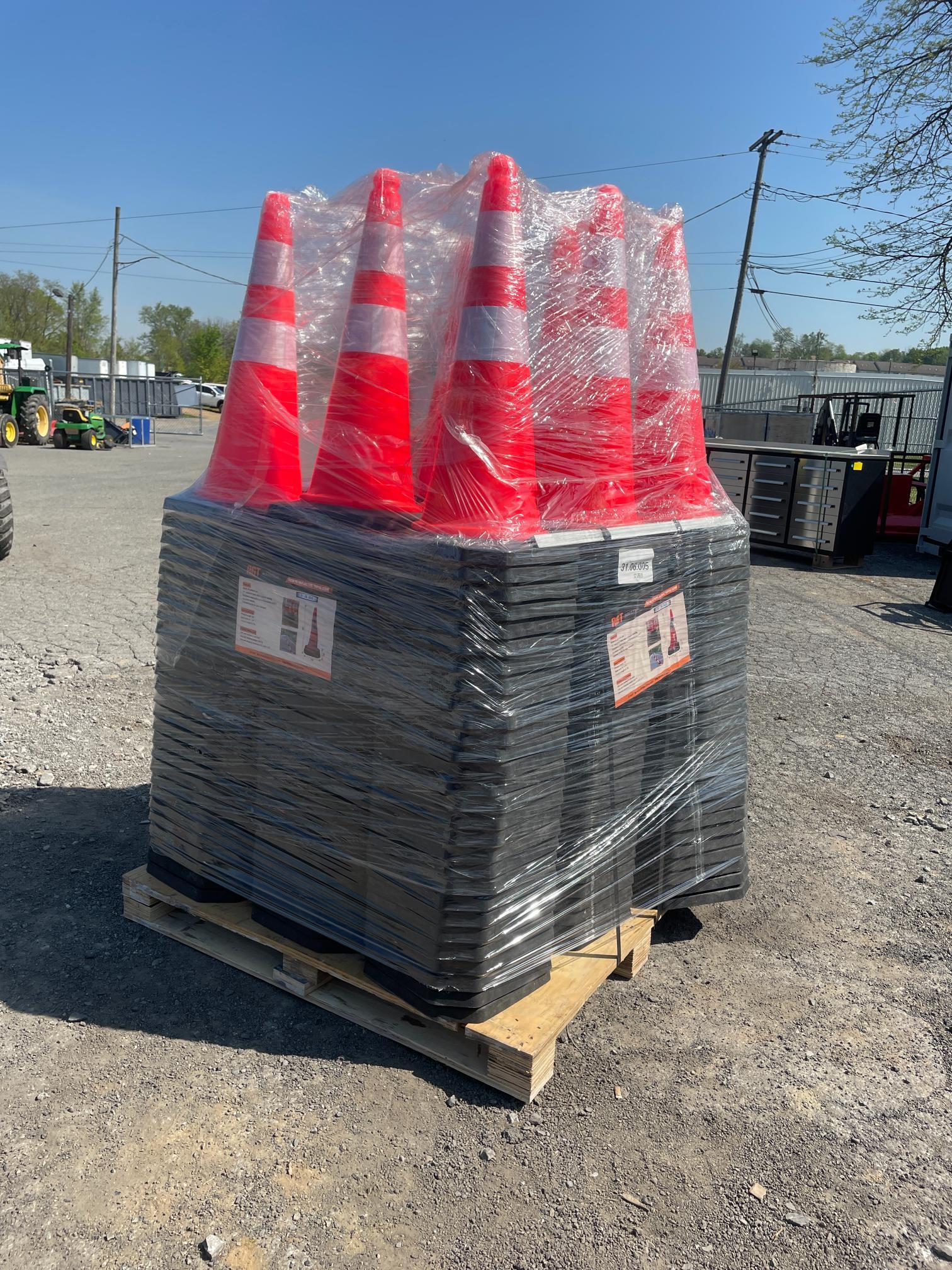 New Skid Lot (100) PCS AGT T-Top Bollards