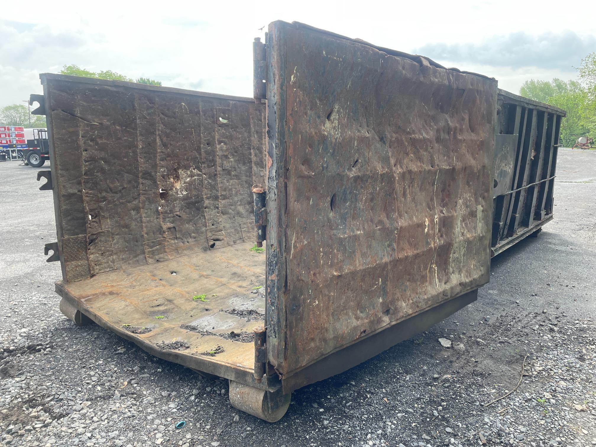 Used 30 Yard Dumpster/Roll Off Container