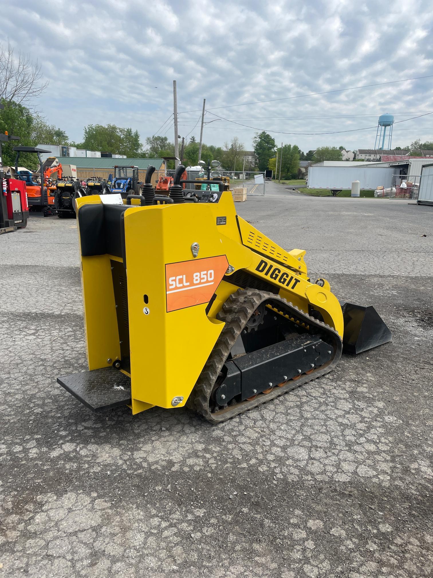 2023 Diggit SCL850 Stand On Skid Loader