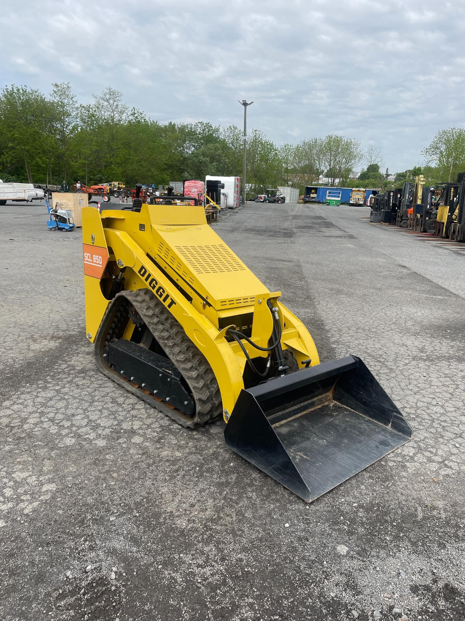 2023 Diggit SCL850 Stand On Skid Loader