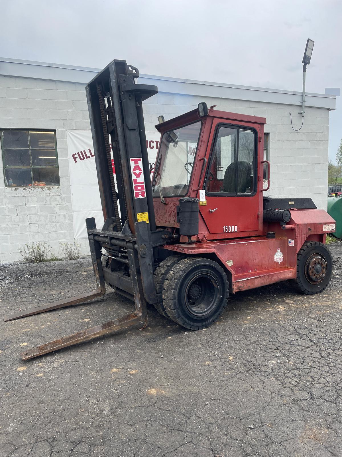 1989 Taylor TE1555 15,000 IB Diesel Forklift