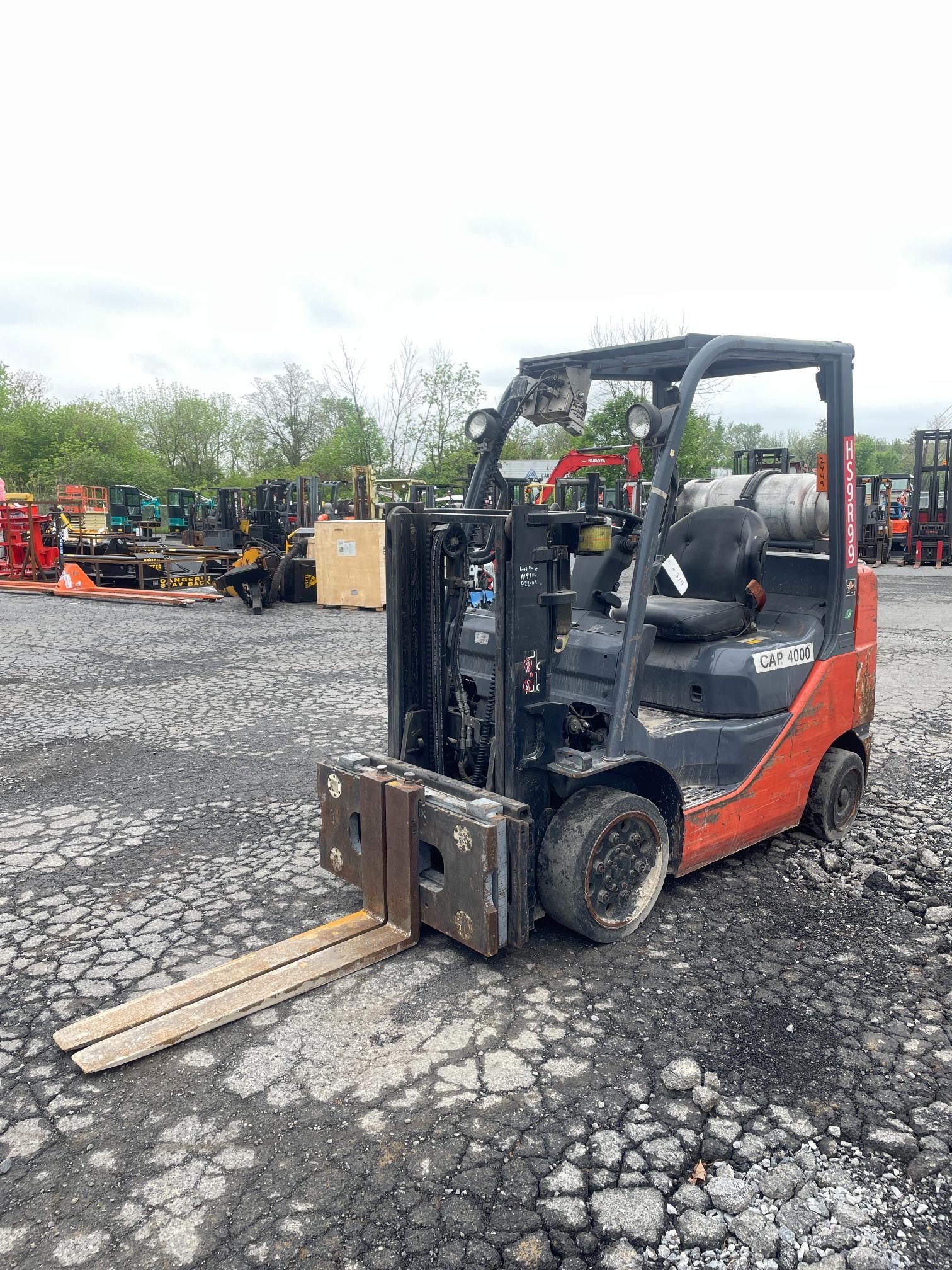 Toyota 5,000 IB LP Forklift