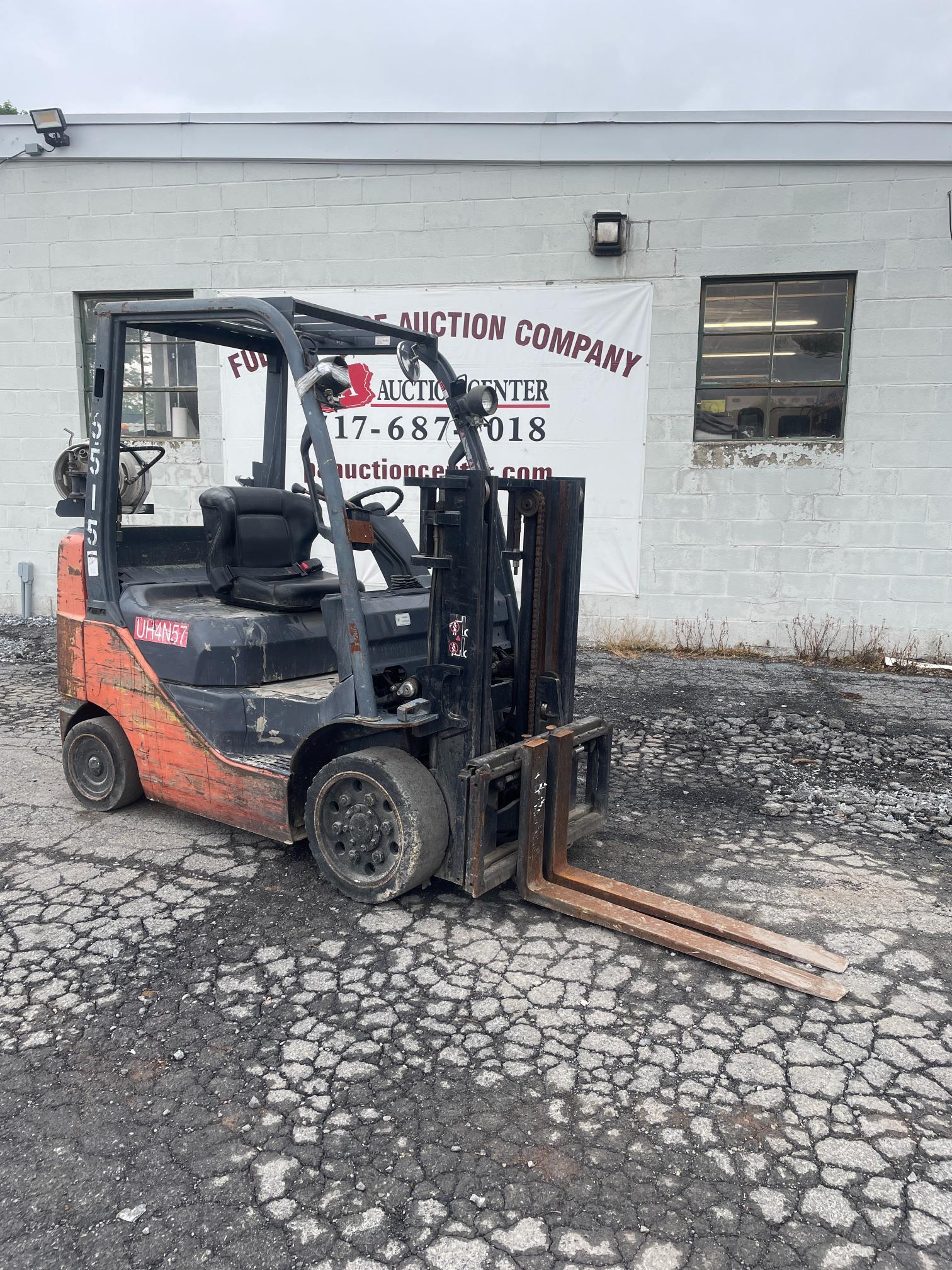 Toyota 5,000 IB LP Forklift