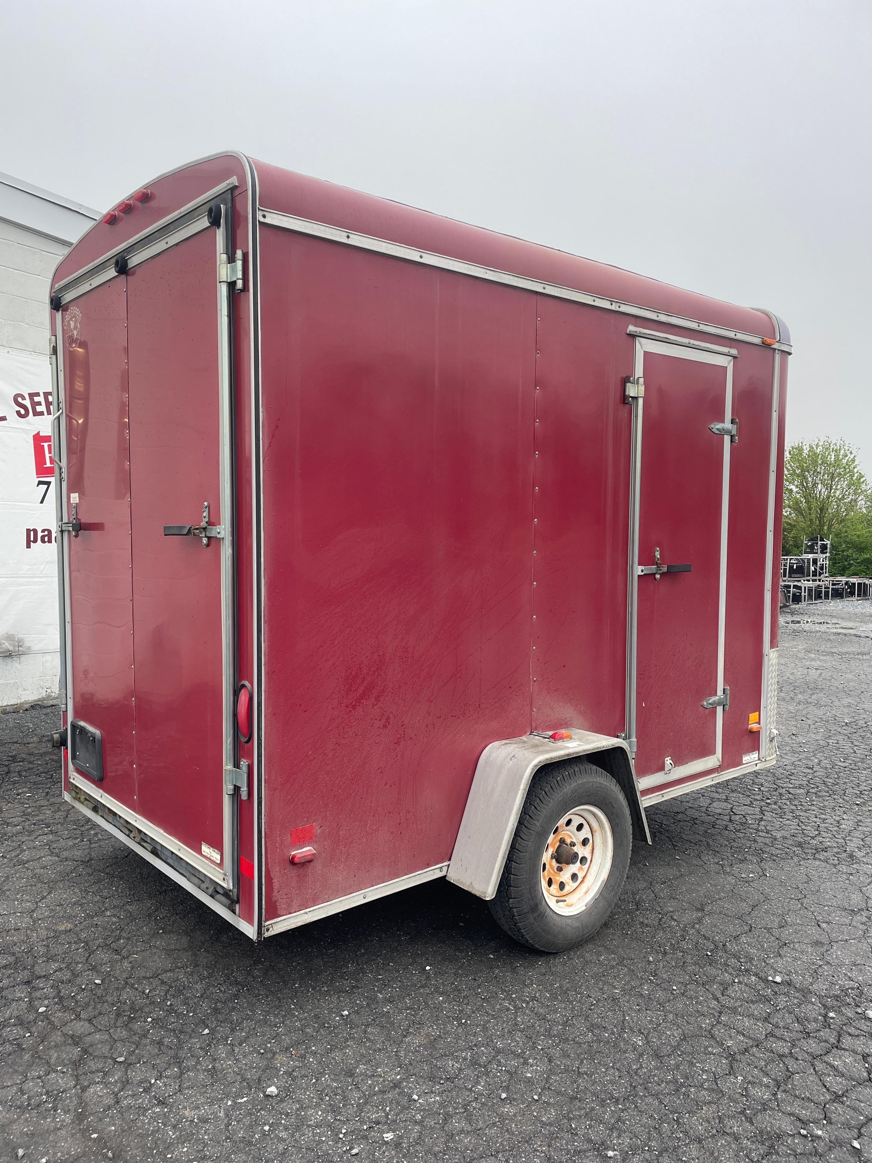 2004 J&L 6X10 Enclosed Trailer