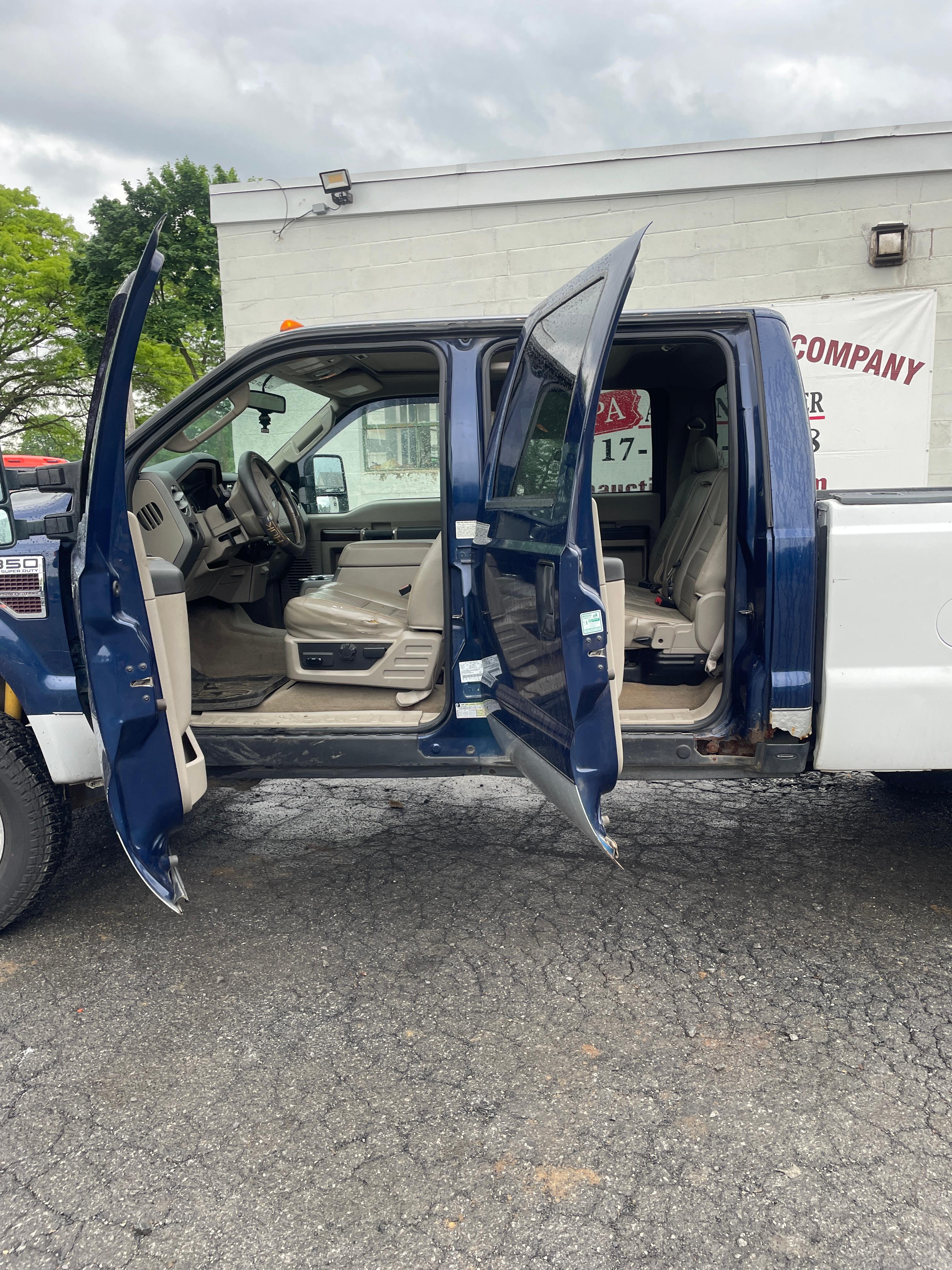 2008 Ford F-350 Lariat Super Duty 4X4 Truck