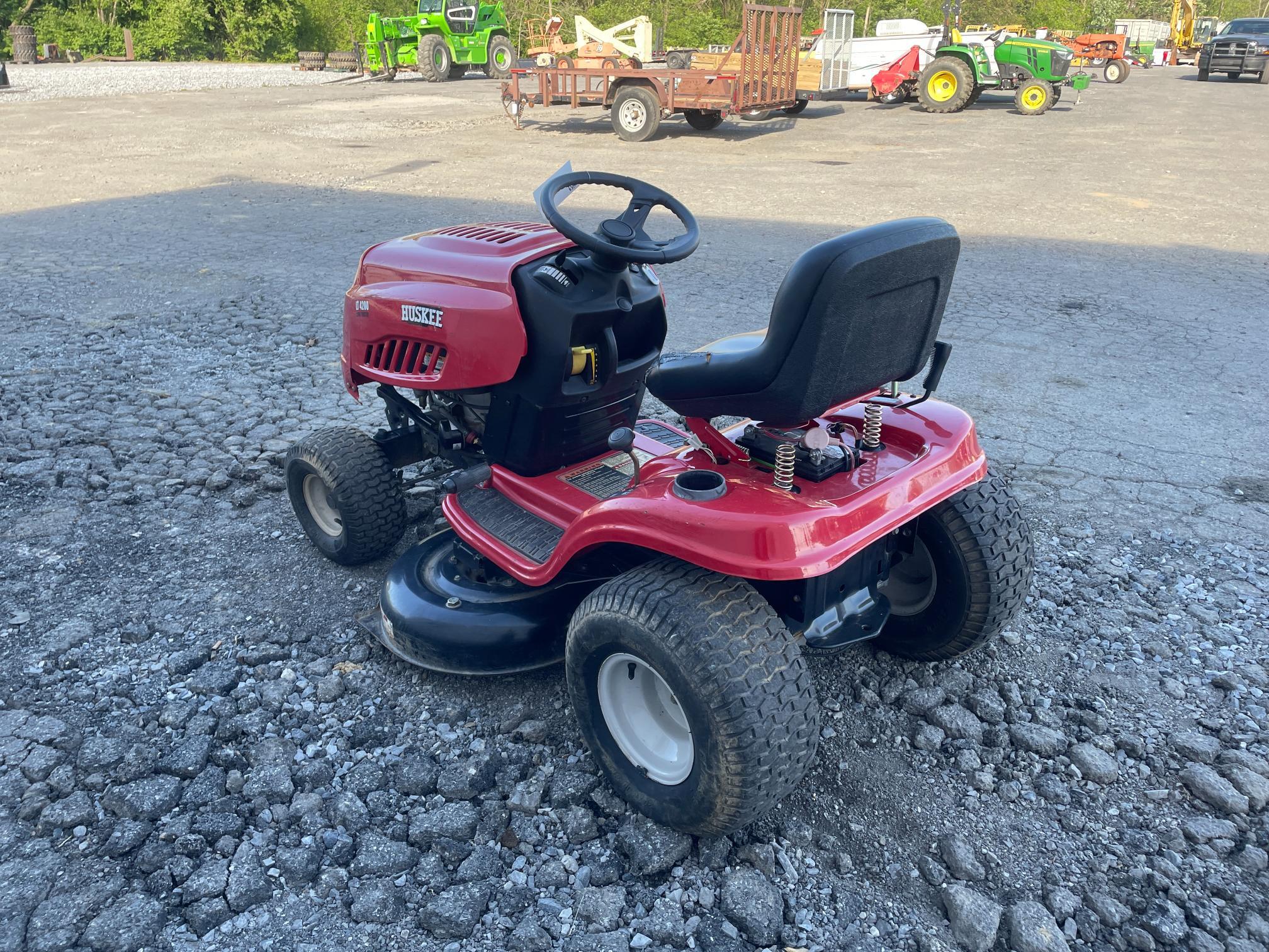 Huskee LT4200 42" Riding Mower