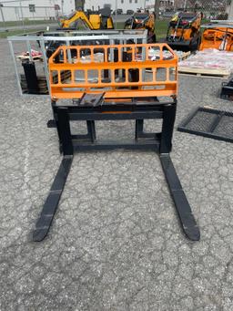 New Landhonor Quick Attach Pallet Forks