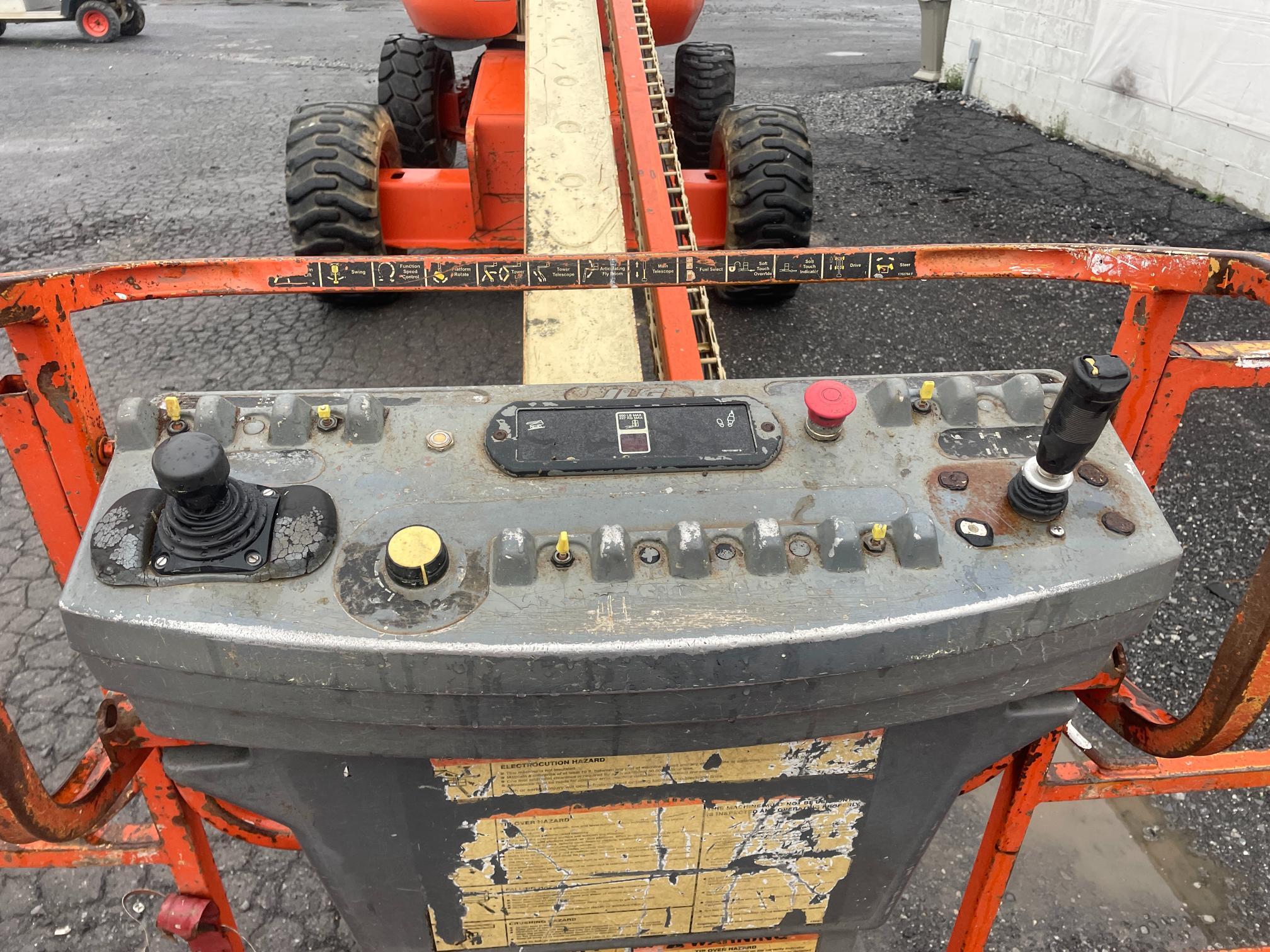 1997 JLG 600S 4X4 60' Boom Lift