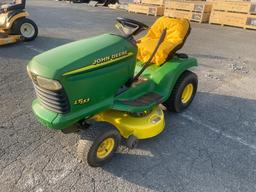 John Deere LT155 38" Hydrostatic Riding Mower