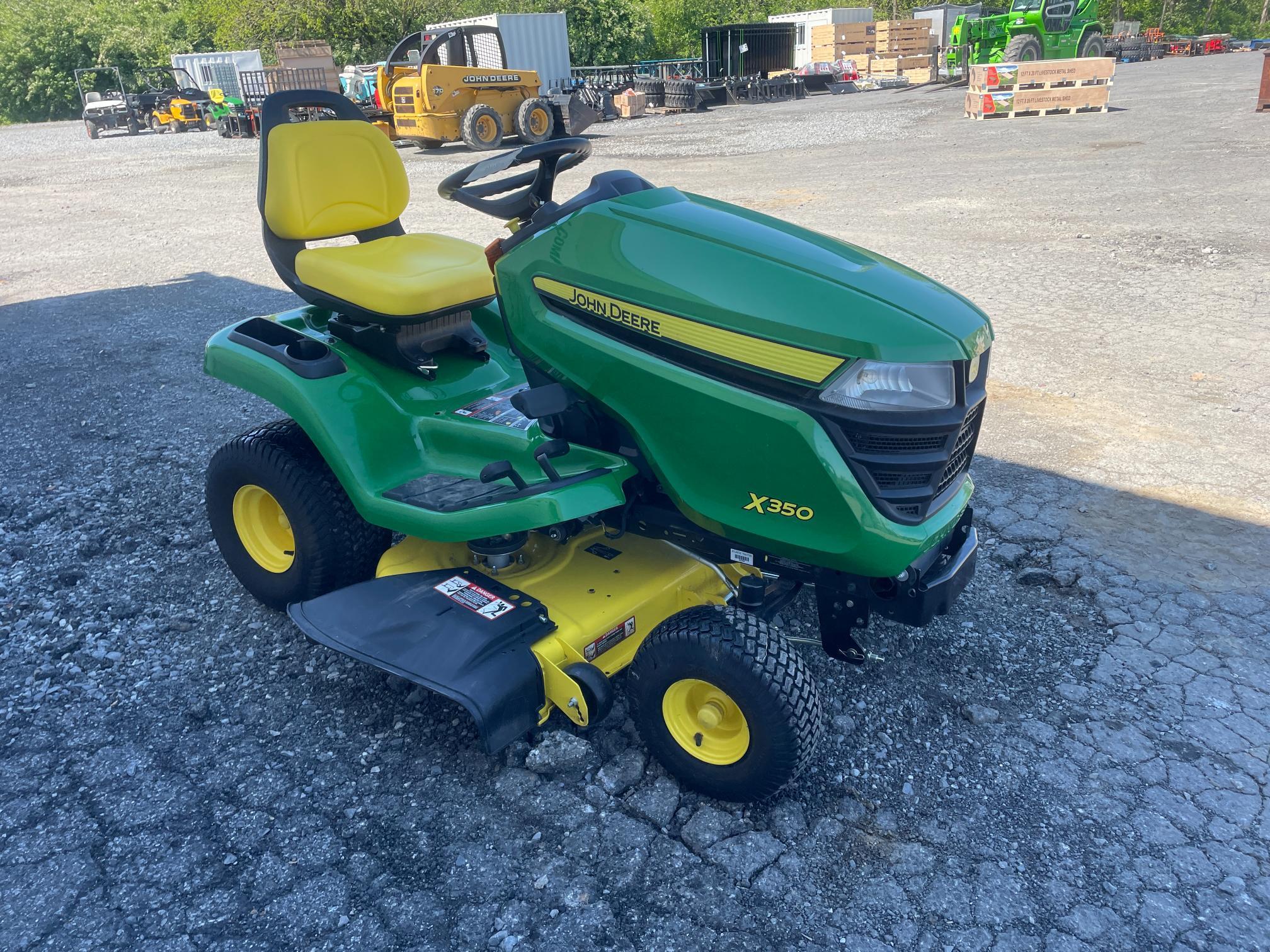 John Deere X350 42" Hydrostatic Riding Mower