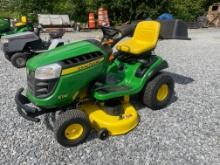 John Deere E130 42" Hydrostatic Riding Mower