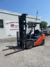 2013 Toyota 5,000 IB LP Forklift