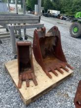 Skid Lot Of (2) Excavator Attach Buckets W/ Teeth