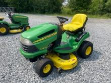 John Deere LA125 42" Hydrostatic Riding Mower