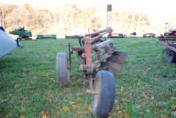 IH 710 4x14 with coulters, semi-mount plow, no ram