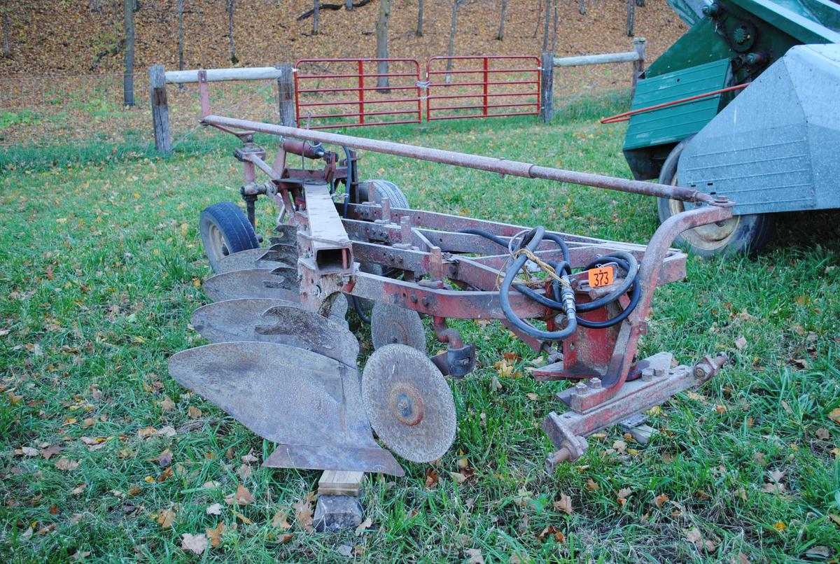 IH 710 4x14 with coulters, semi-mount plow, no ram