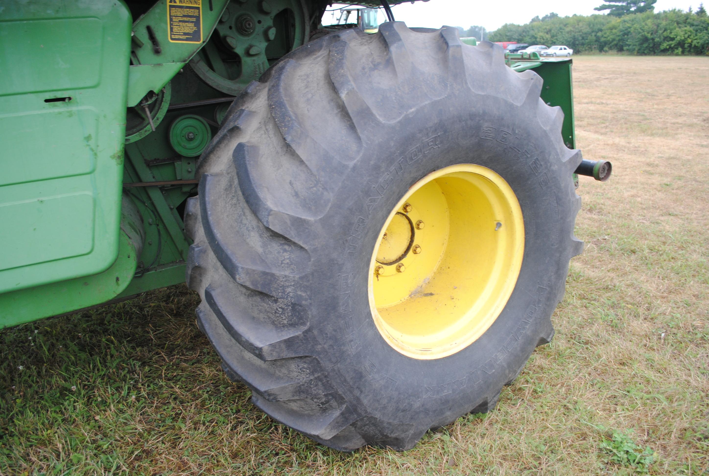 John Deere Turbo 6620 Combine, diesel, hydrostatic, chopper, fresh off the farm, full tank of fuel,