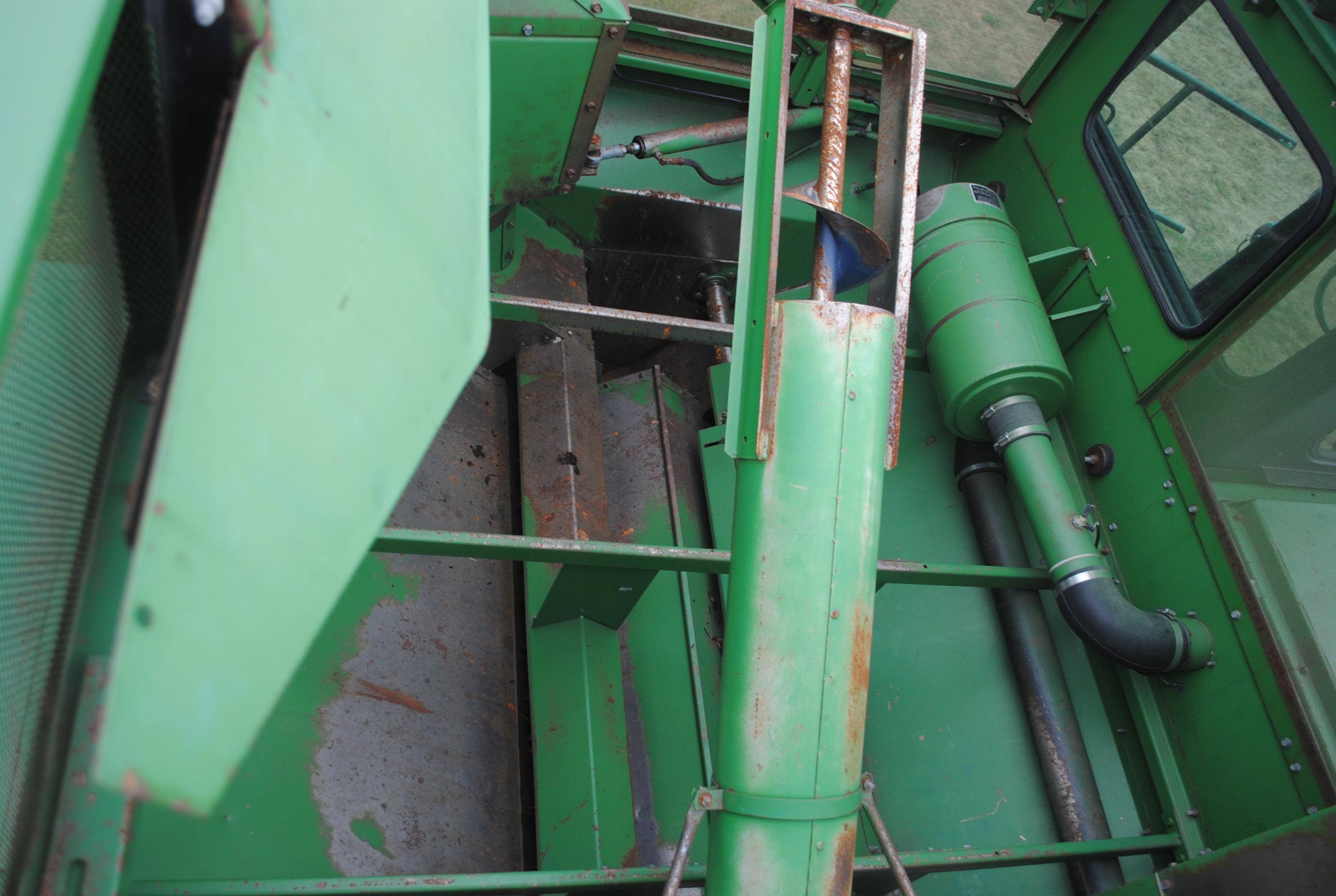 John Deere Turbo 6620 Combine, diesel, hydrostatic, chopper, fresh off the farm, full tank of fuel,