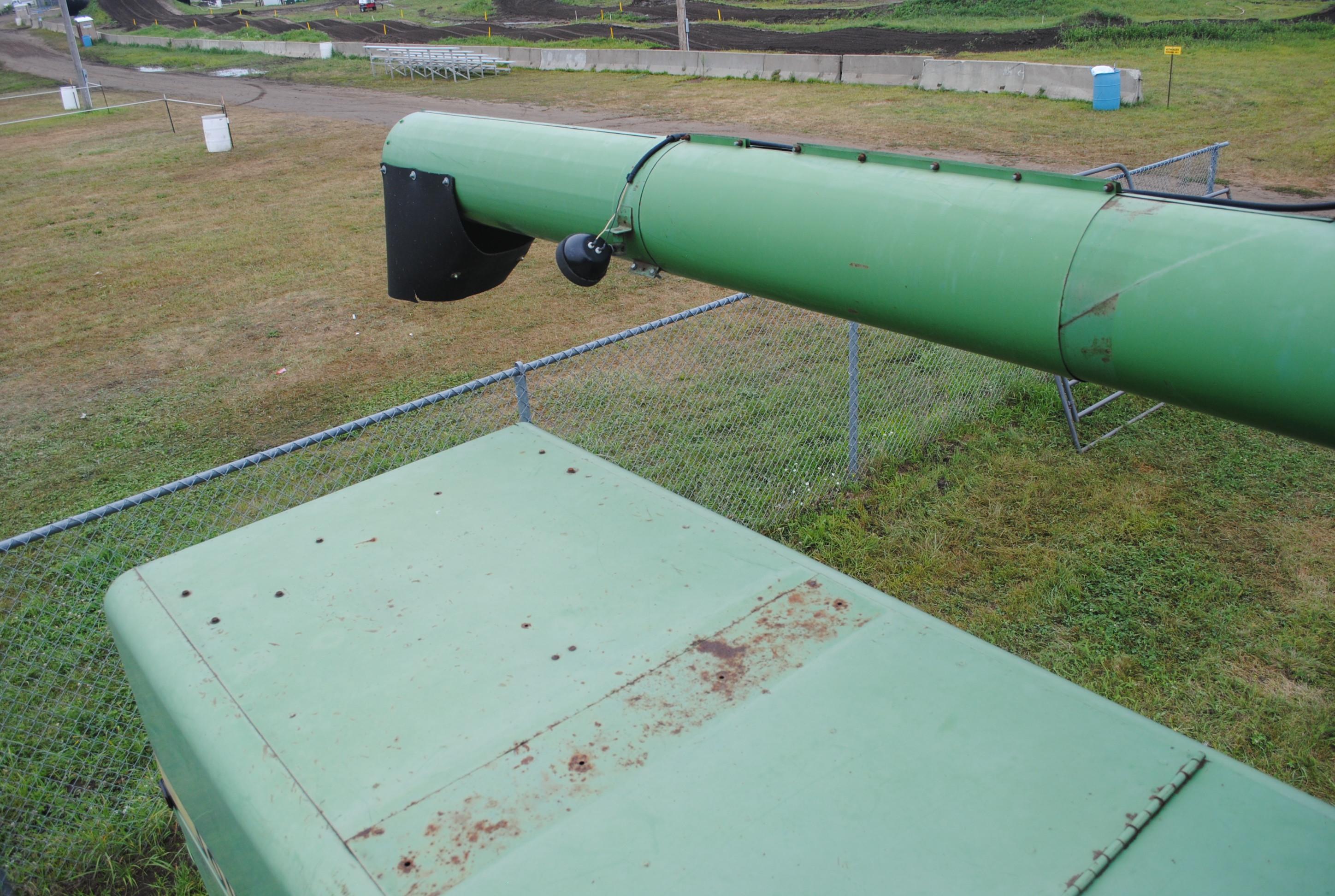 John Deere Turbo 6620 Combine, diesel, hydrostatic, chopper, fresh off the farm, full tank of fuel,