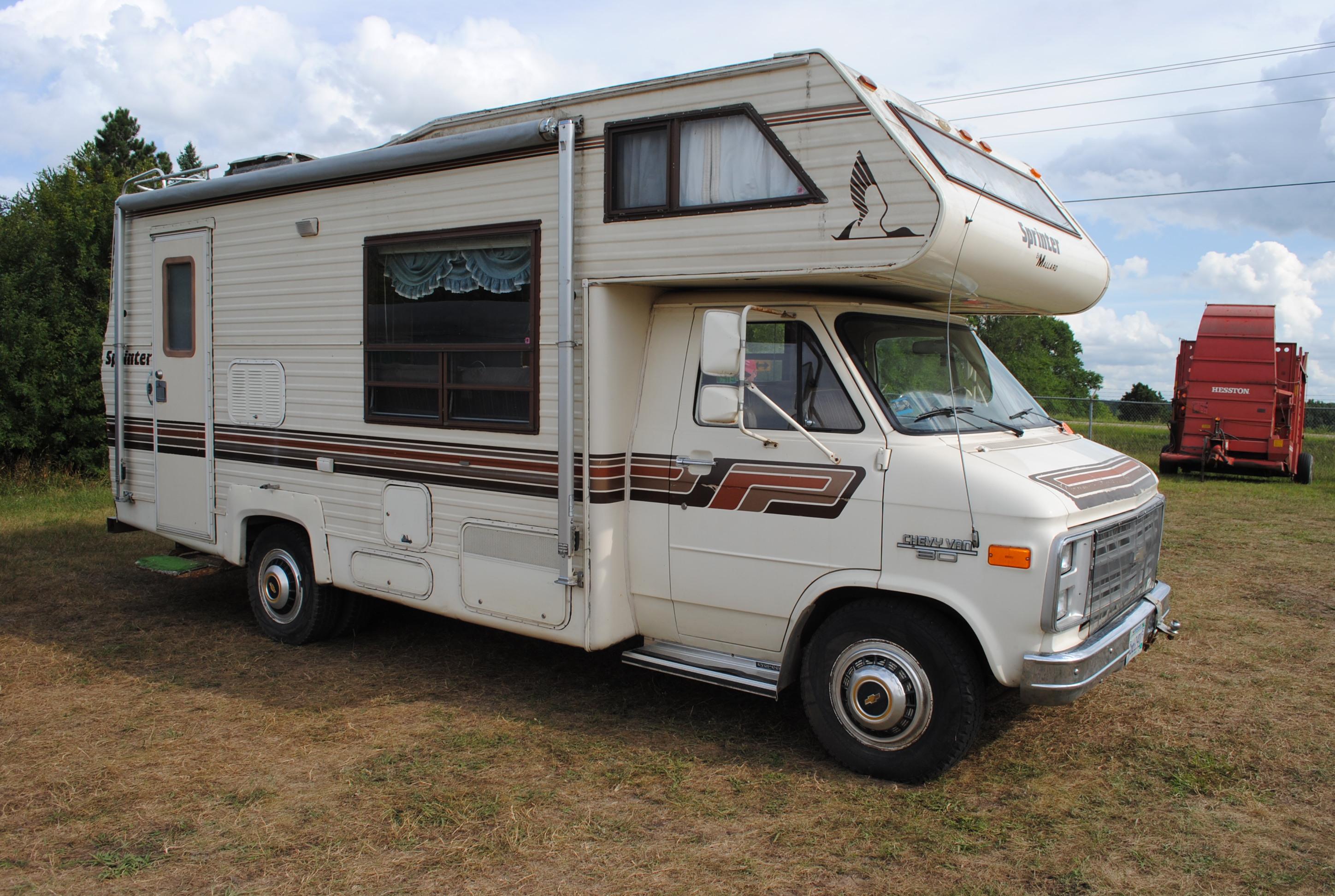 1987 Chevy Van 30 Sprinter by Mallard camper, gas, bed over the top, couch & dinette fold down for s