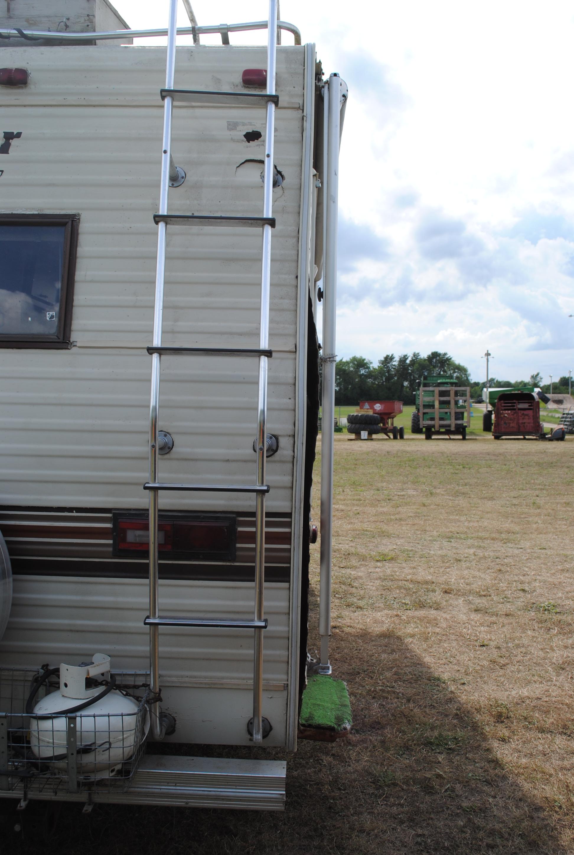 1987 Chevy Van 30 Sprinter by Mallard camper, gas, bed over the top, couch & dinette fold down for s