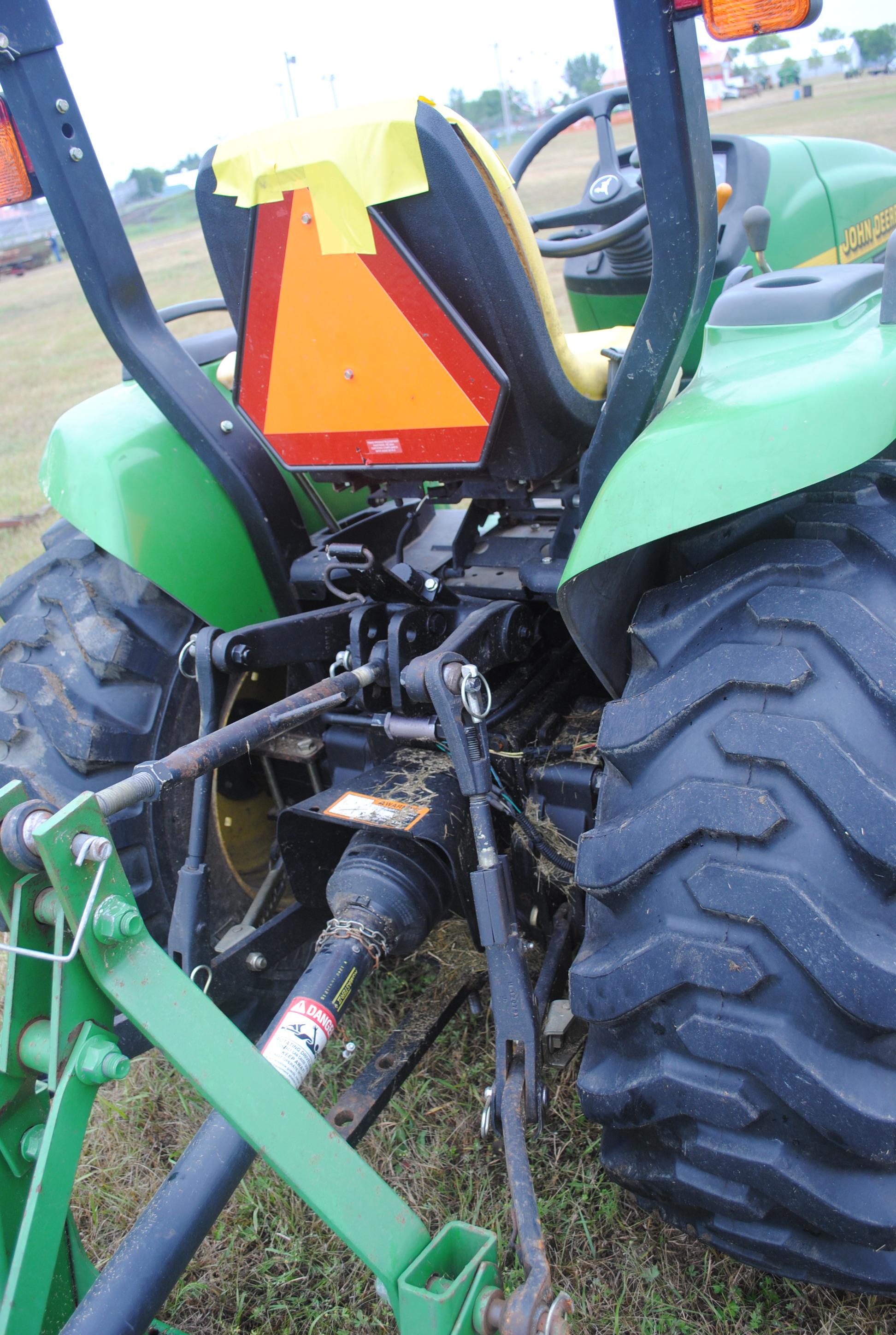 John Deere 4300 HST Utility Tractor, Front-wheel assist, 3-point, hydrostatic, mid-mount pto, has jo