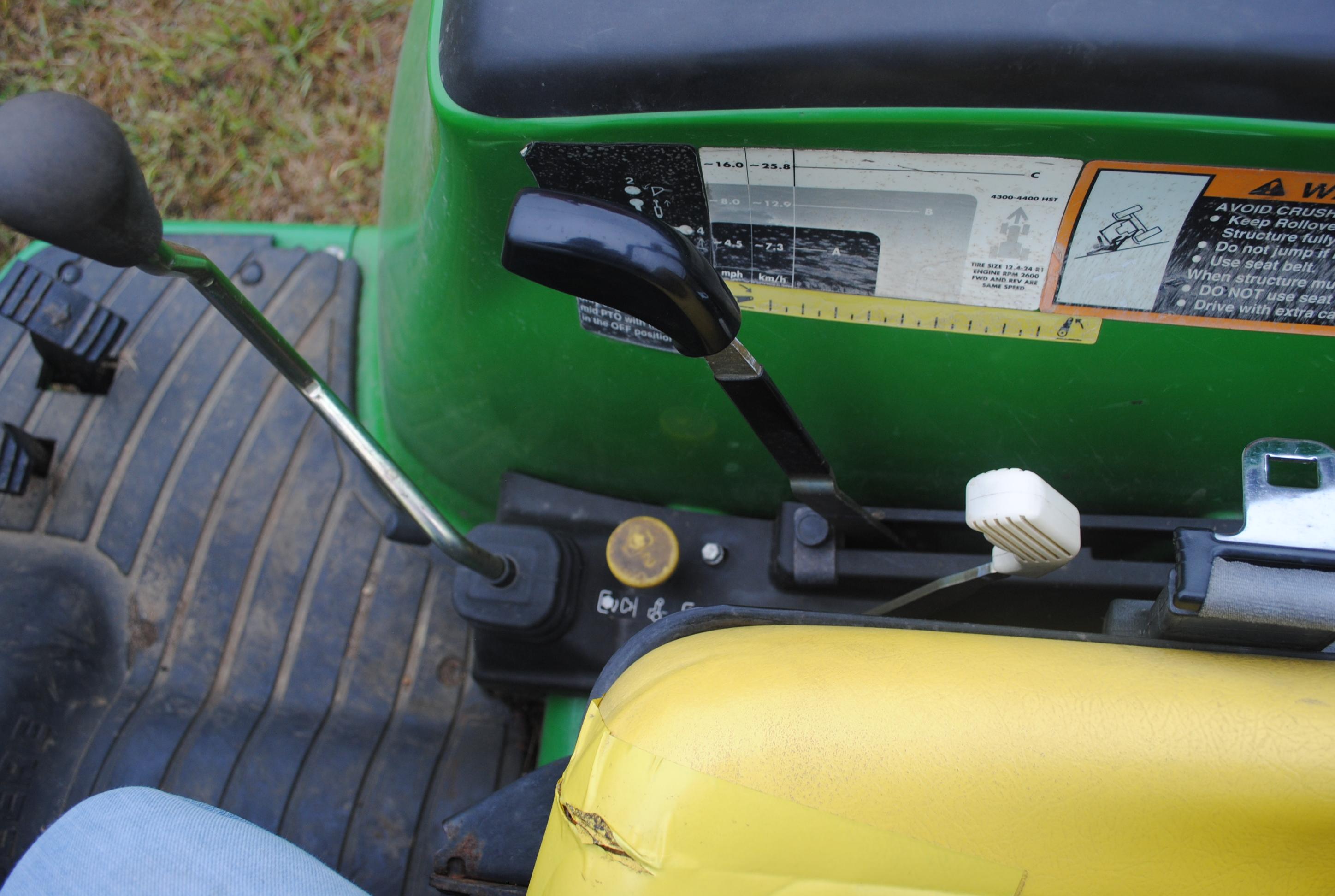 John Deere 4300 HST Utility Tractor, Front-wheel assist, 3-point, hydrostatic, mid-mount pto, has jo