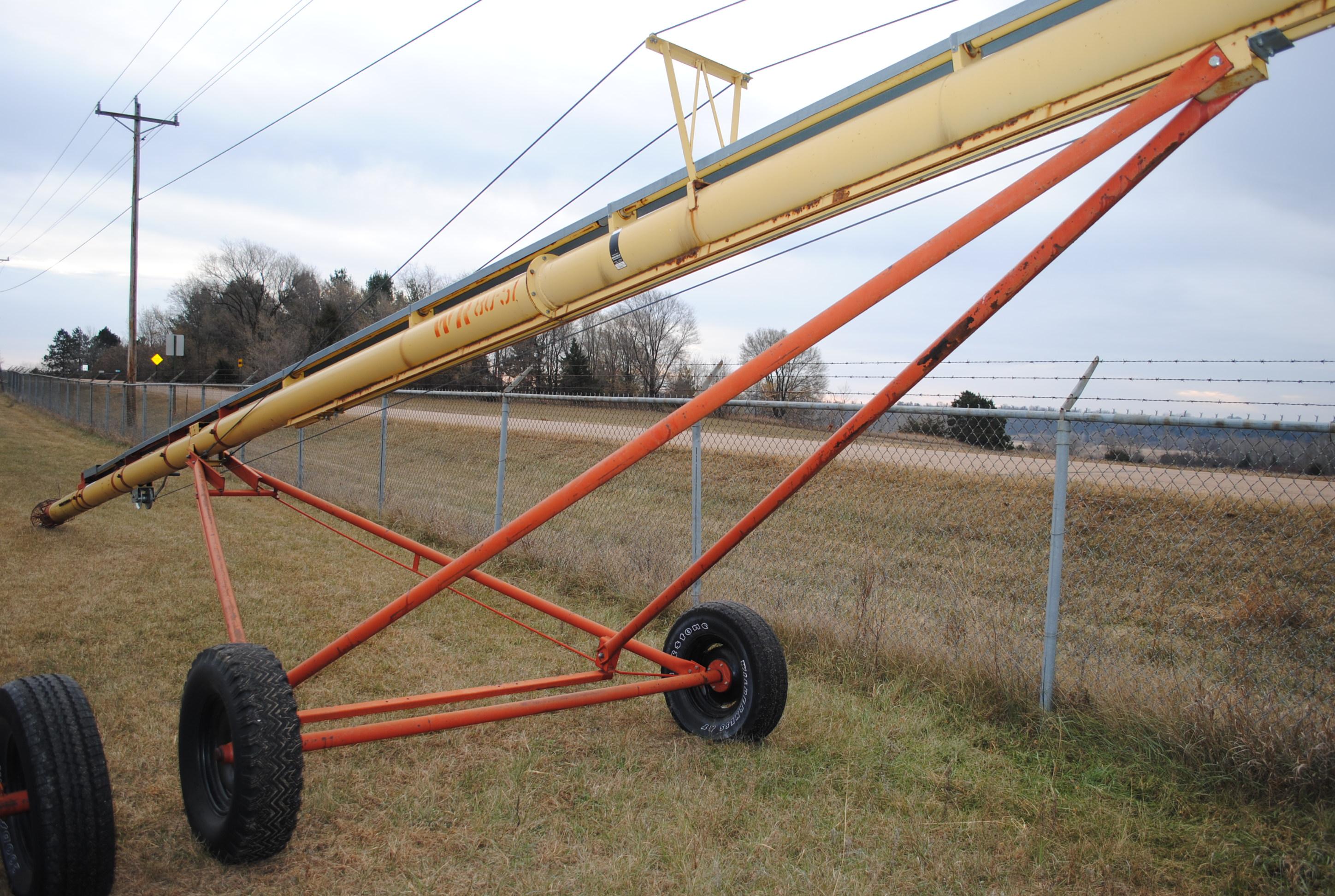 Westfield 80-51 auger, pto driven