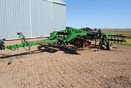 John Deere Model 510 5-shank ripper with front and rear discs, with disc cleaners, very nice conditi