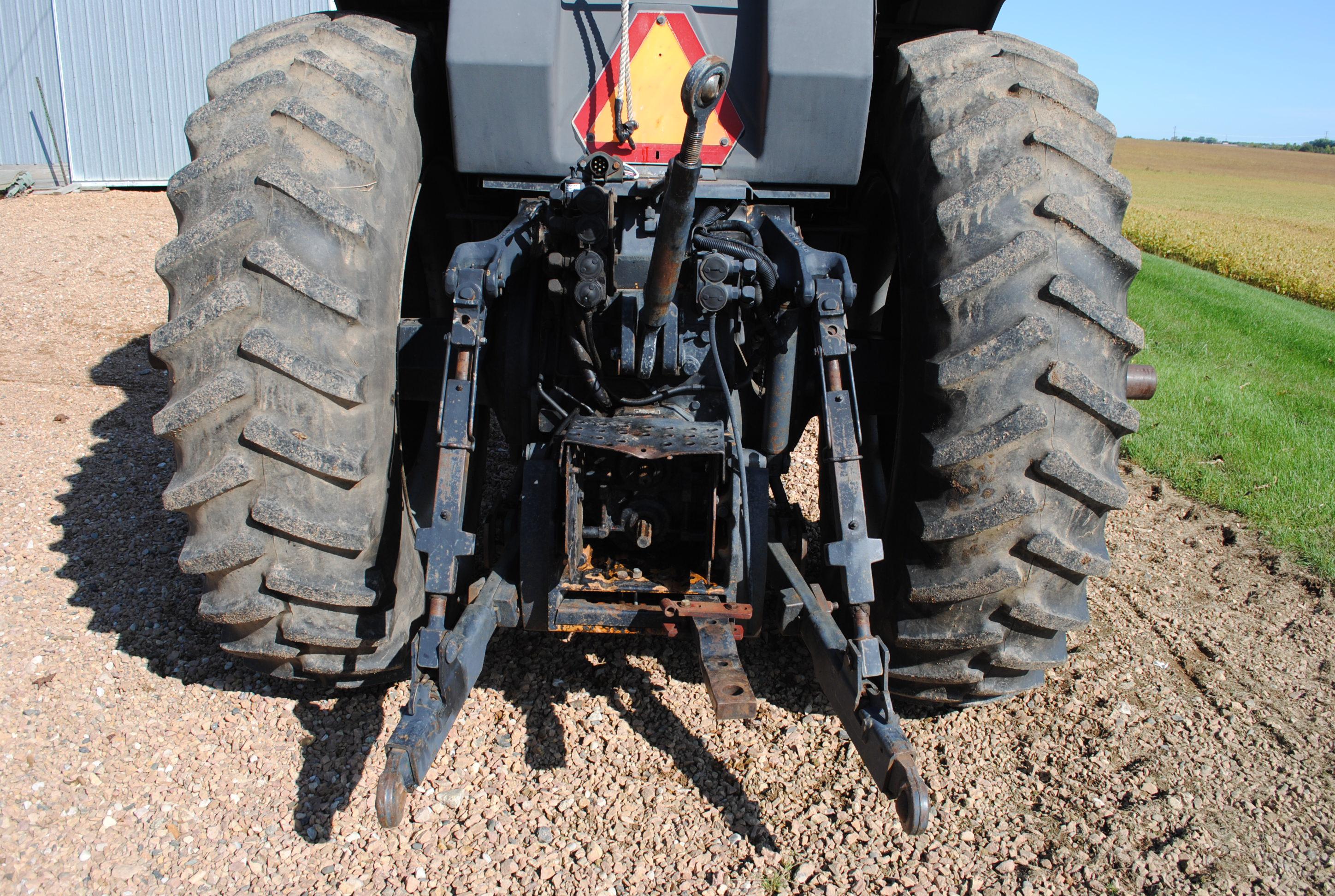 Case IH 7120 Tractor, Cab with heat and air conditioning, 3 hydraulics, dual pto, 3-point, 18.4R-42