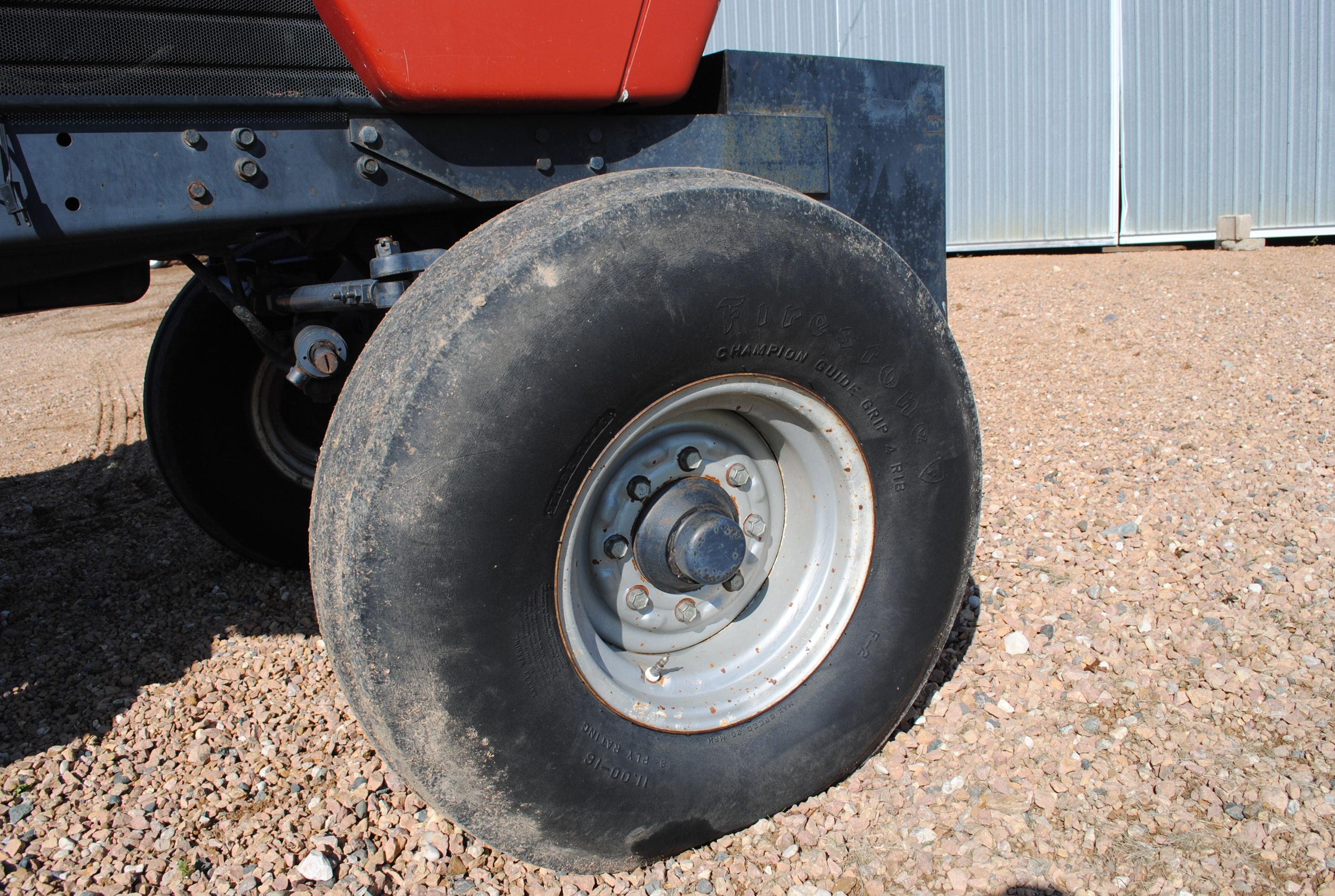 Case IH 7120 Tractor, Cab with heat and air conditioning, 3 hydraulics, dual pto, 3-point, 18.4R-42