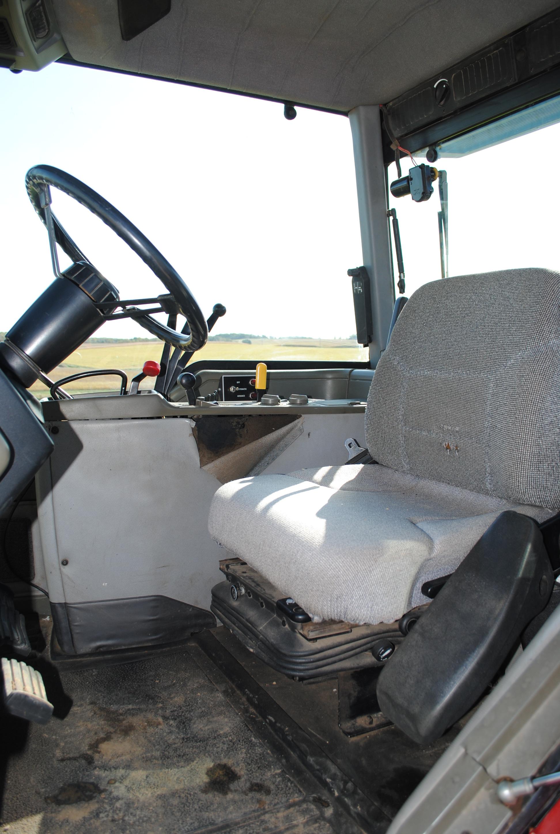 Case IH 7120 Tractor, Cab with heat and air conditioning, 3 hydraulics, dual pto, 3-point, 18.4R-42
