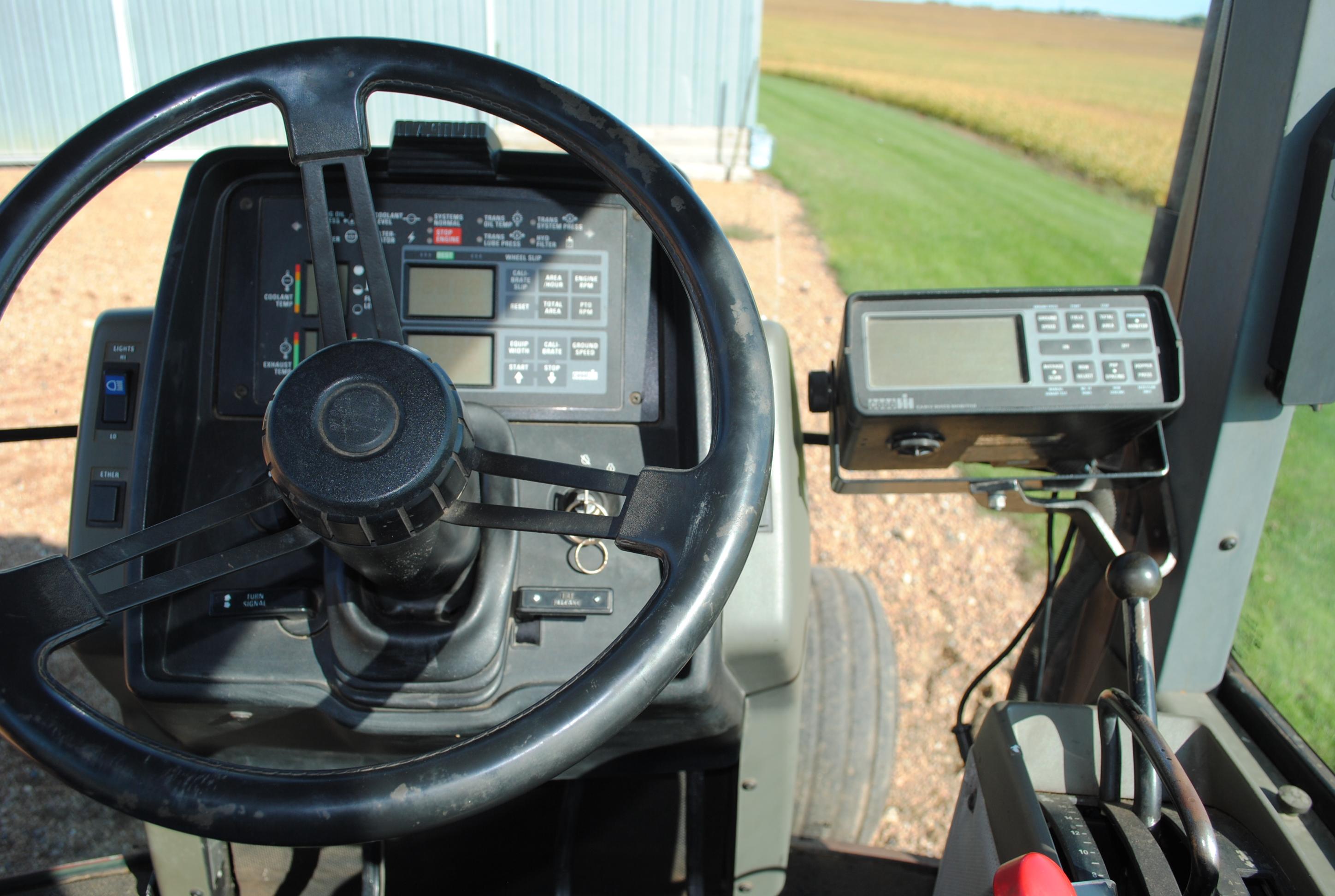 Case IH 7120 Tractor, Cab with heat and air conditioning, 3 hydraulics, dual pto, 3-point, 18.4R-42